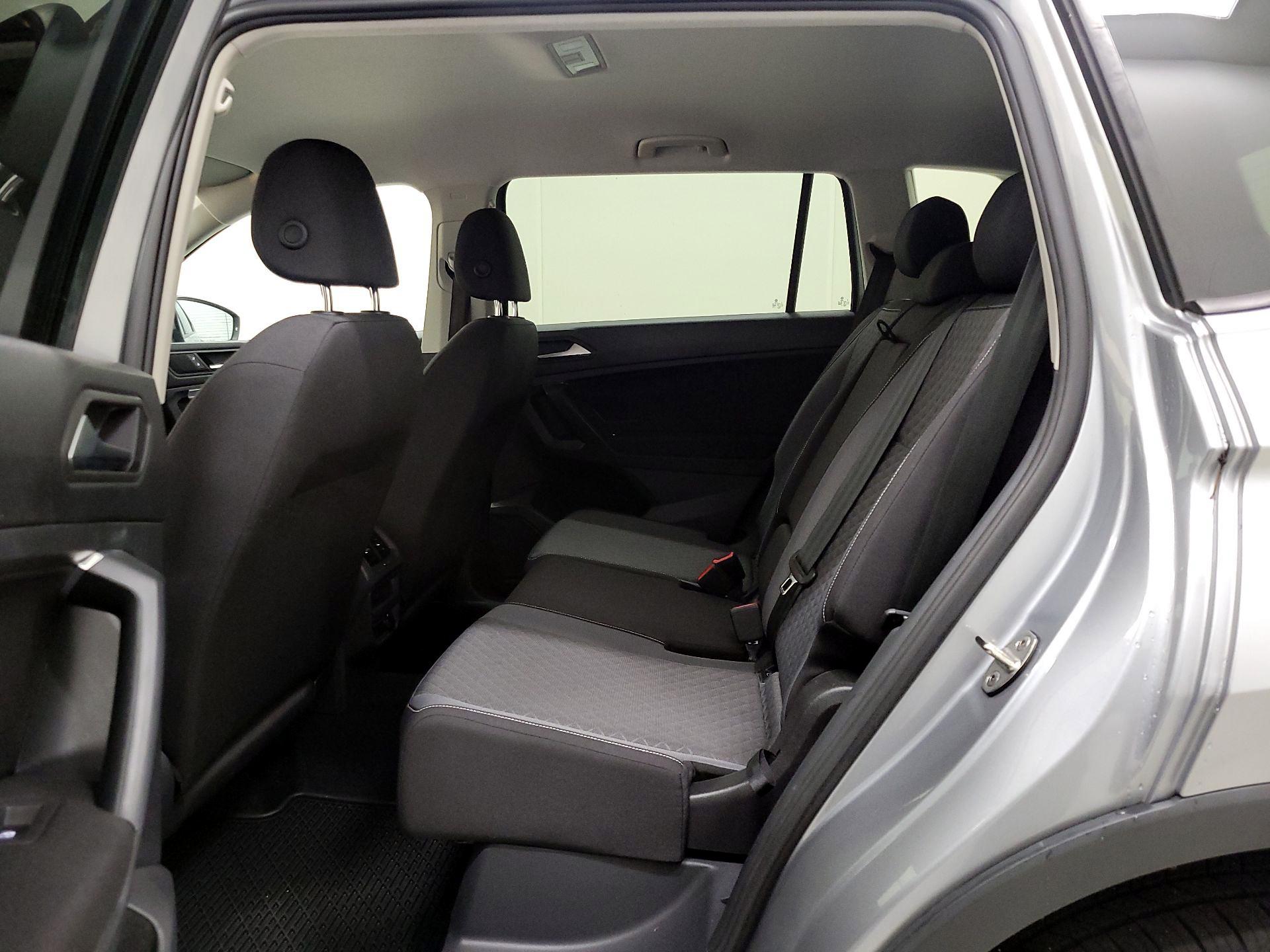 Thumbnail: 2021 Volkswagen Tiguan - 19