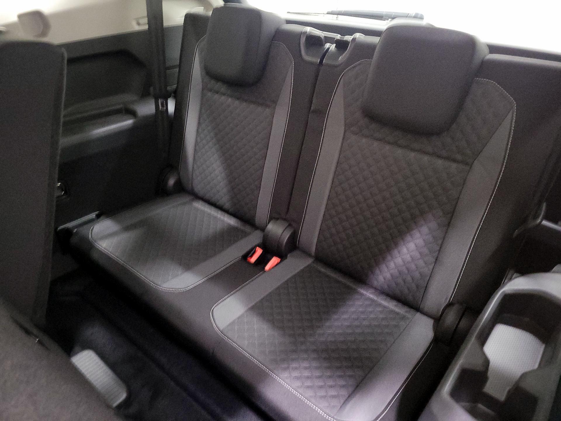 Thumbnail: 2021 Volkswagen Tiguan - 20