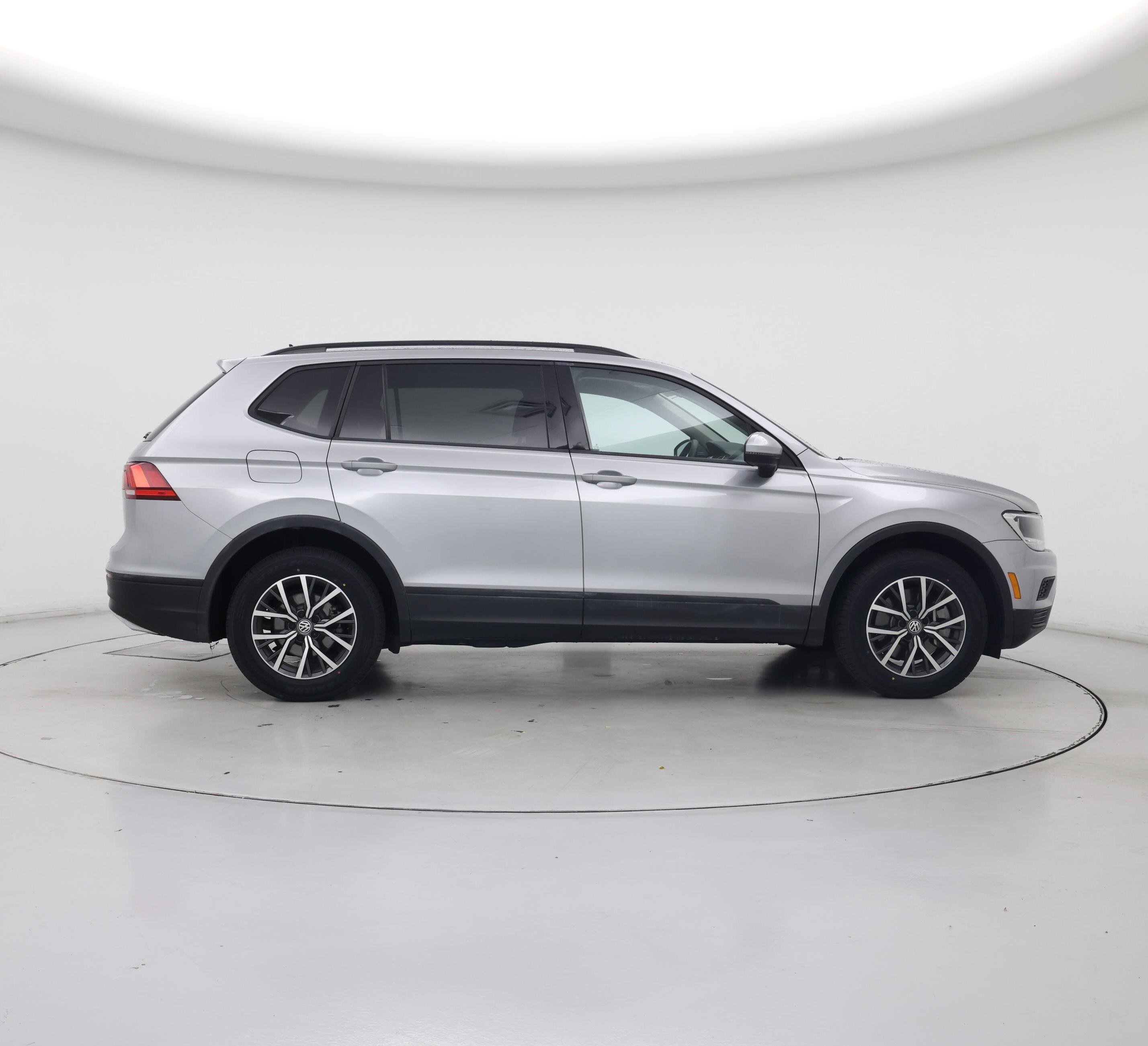 Thumbnail: 2021 Volkswagen Tiguan - 7