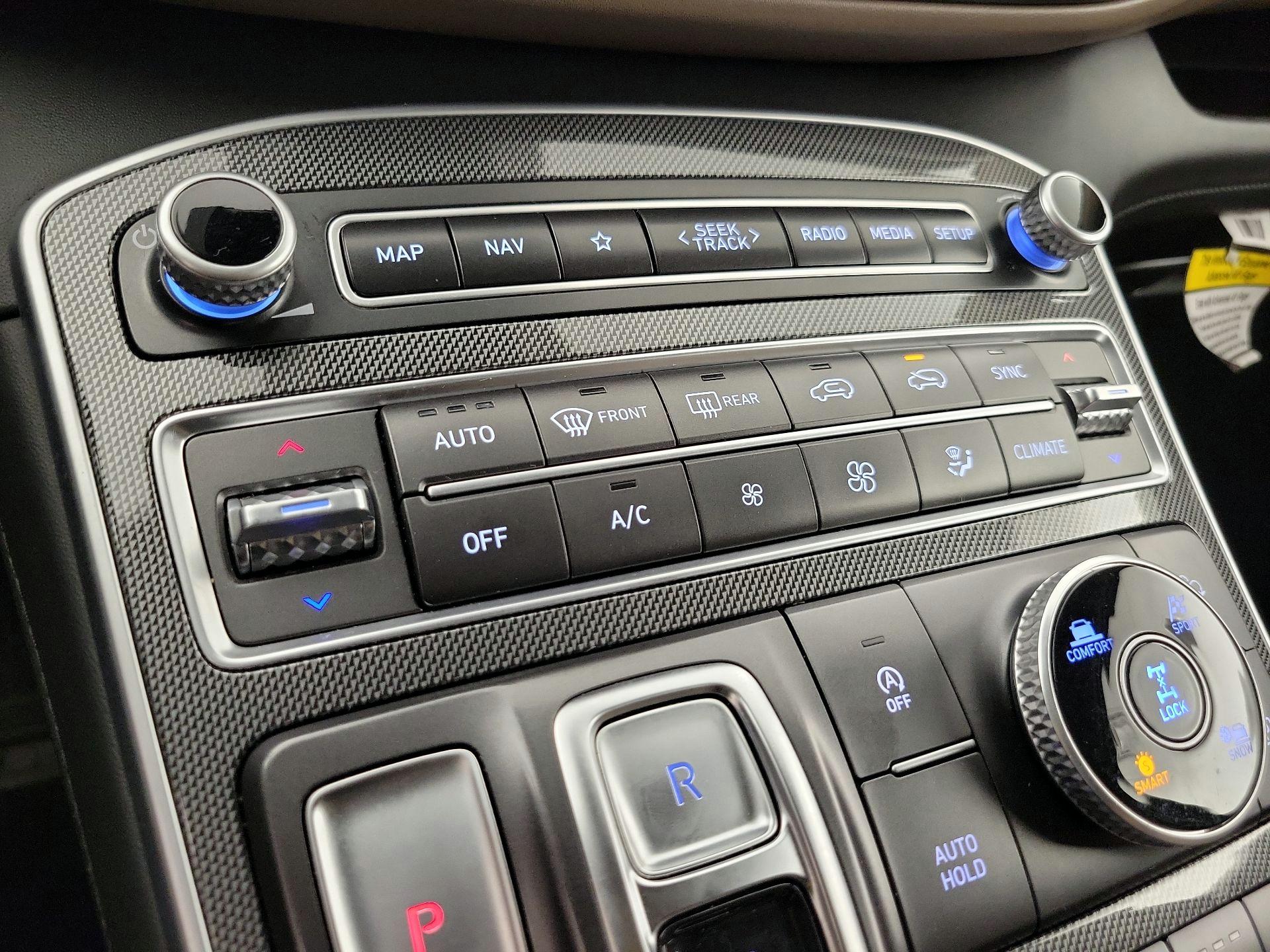 Thumbnail: 2023 Hyundai Santa Fe - 17