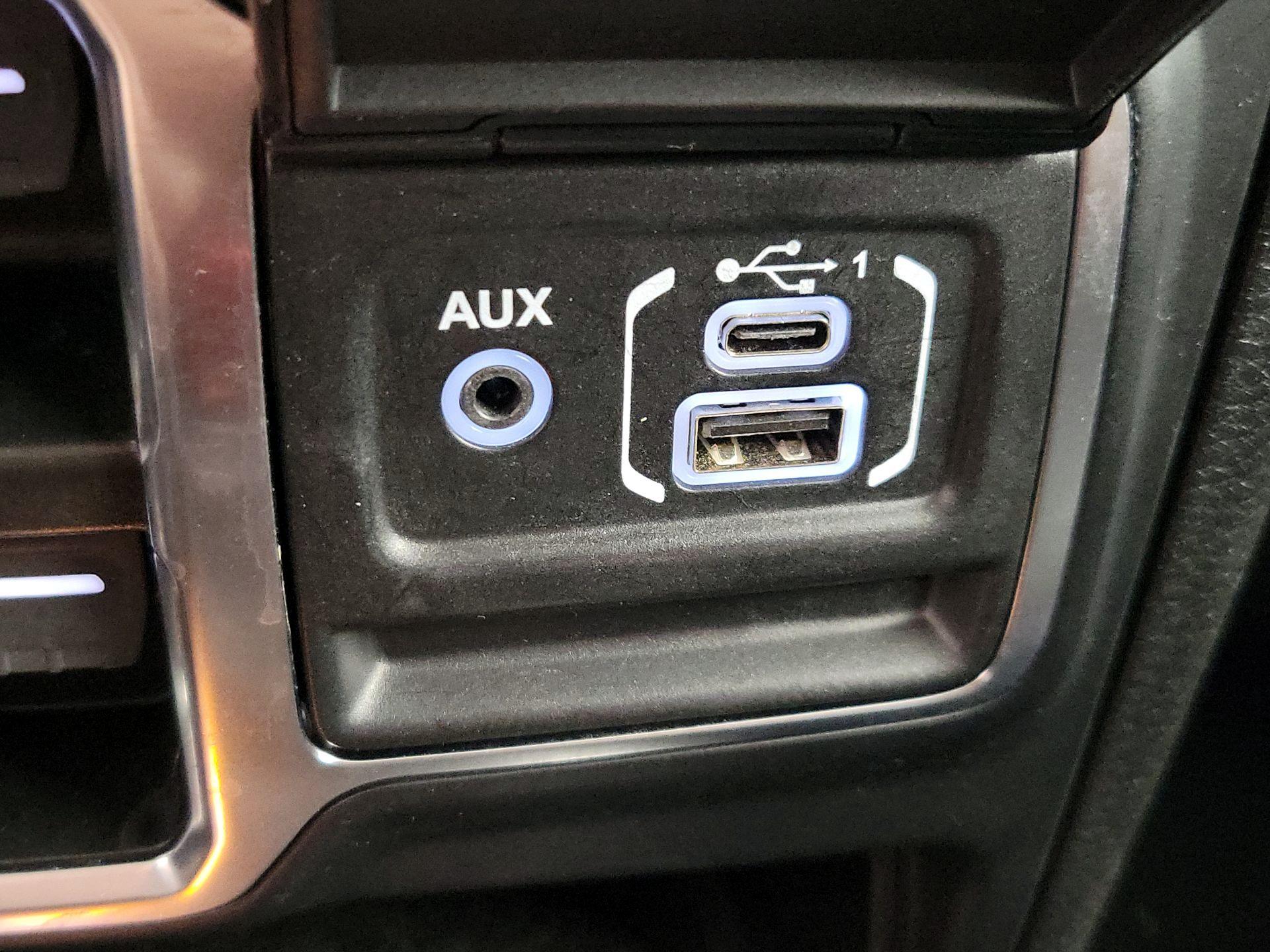 Thumbnail: 2024 Jeep Wrangler - 18