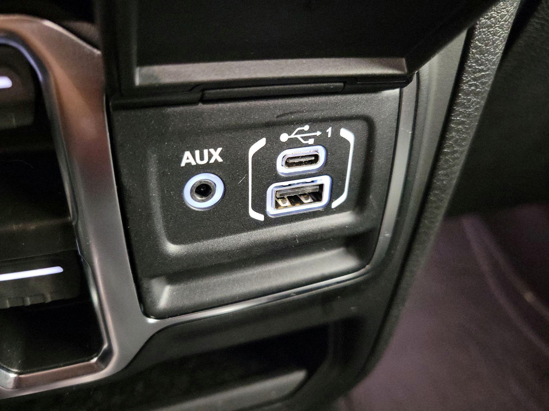 Thumbnail: 2024 Jeep Wrangler - 18