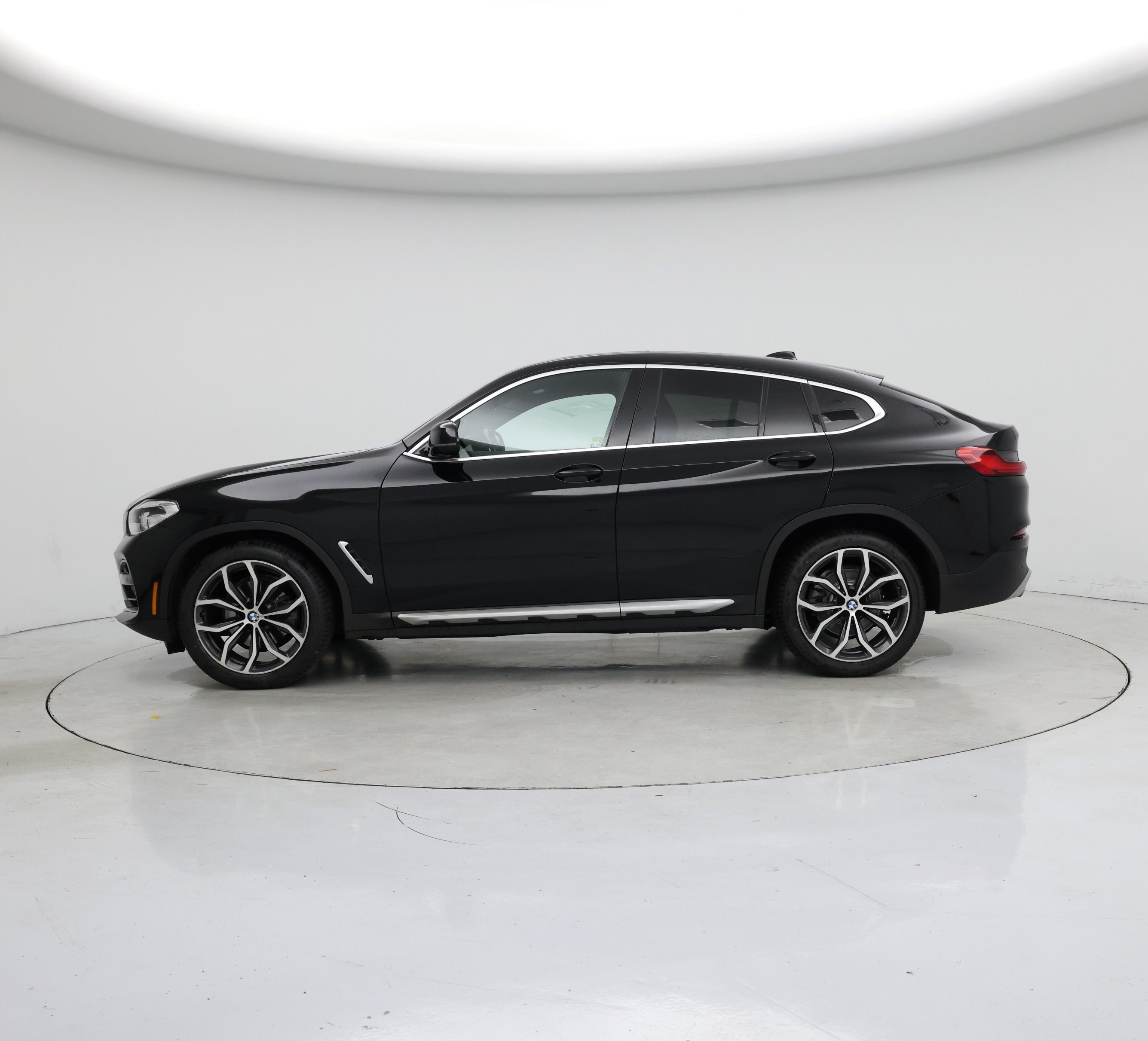 Thumbnail: 2021 BMW X4 - 3