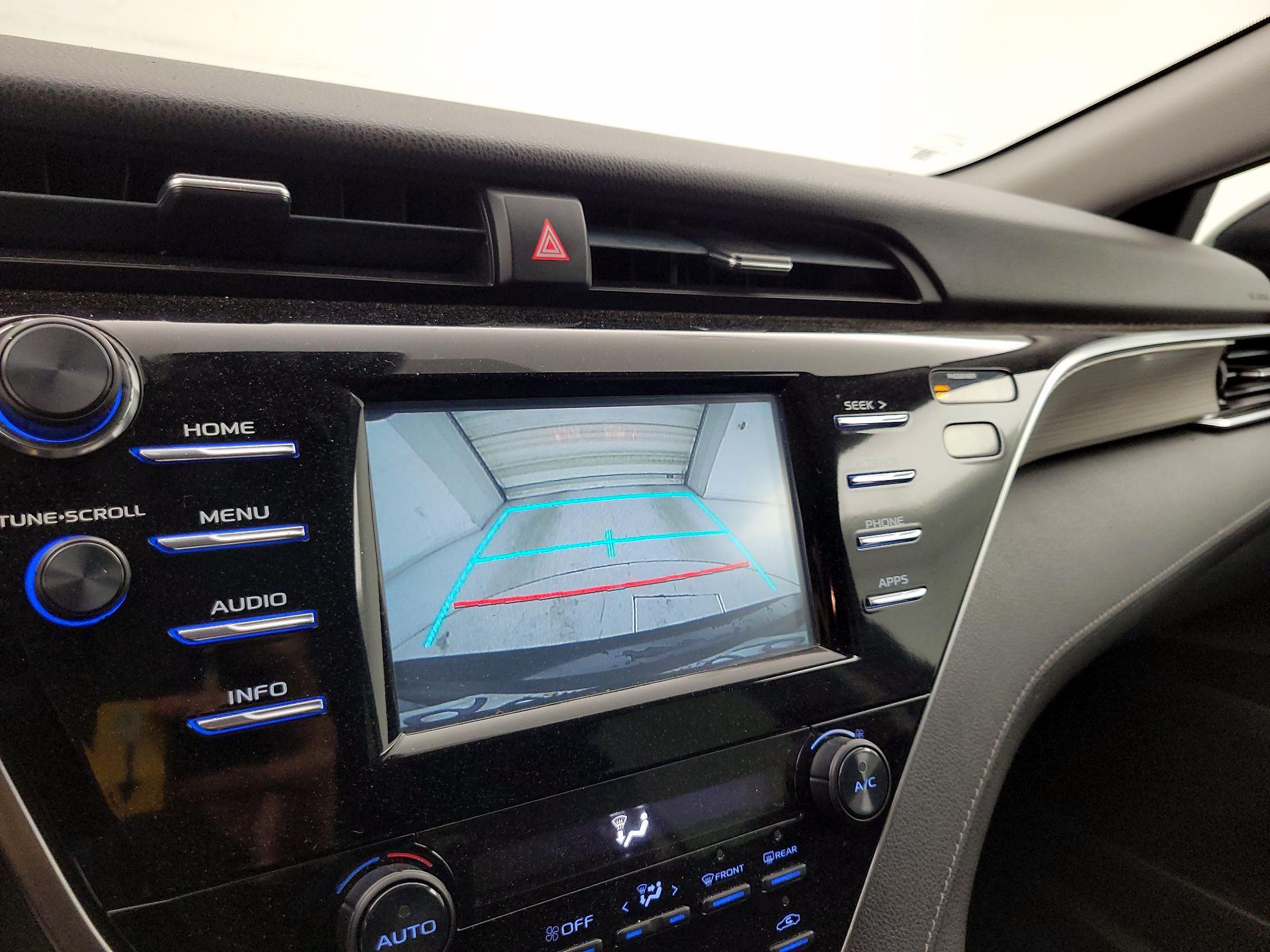 Thumbnail: 2018 Toyota Camry - 14