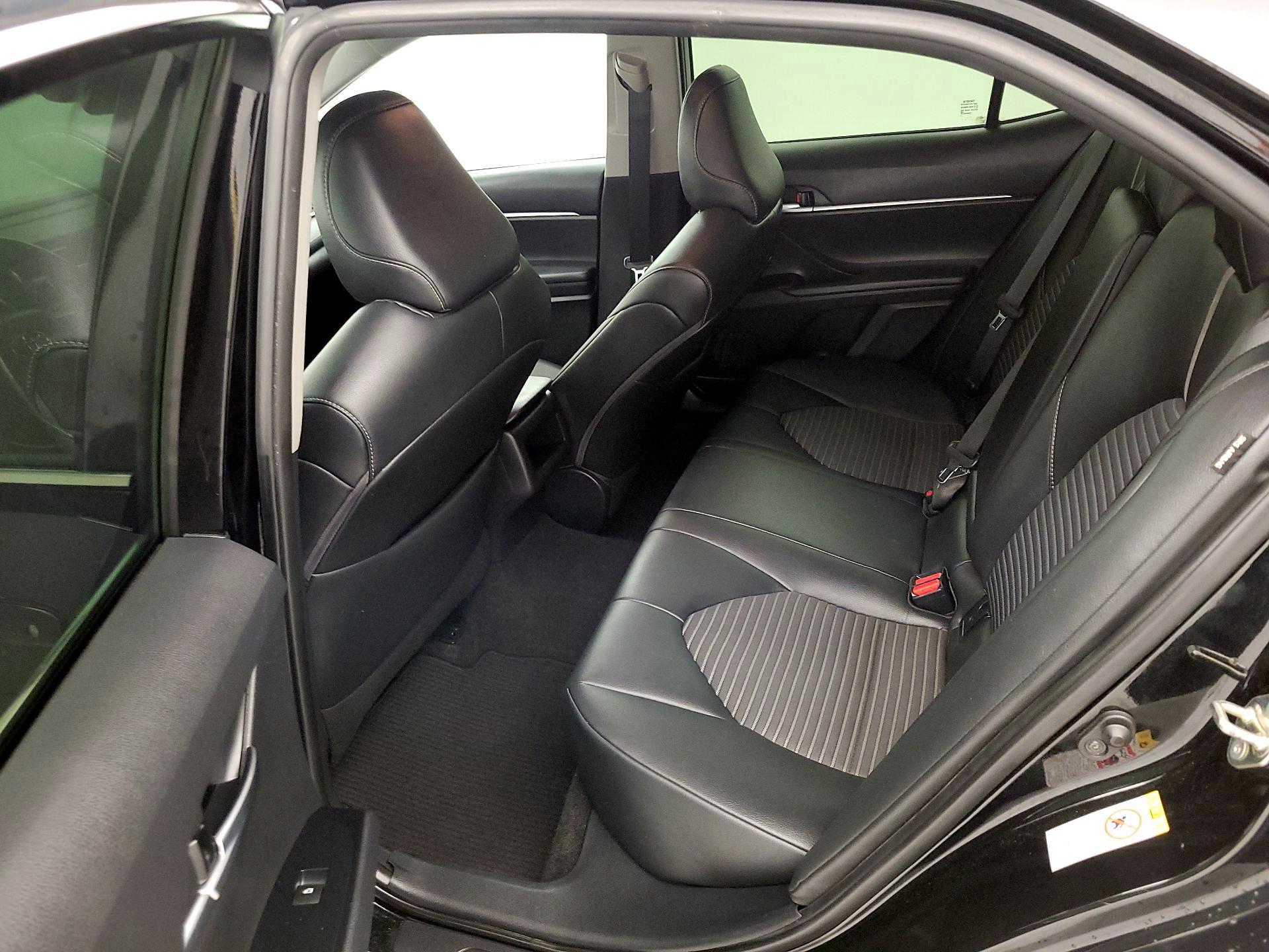 Thumbnail: 2018 Toyota Camry - 18