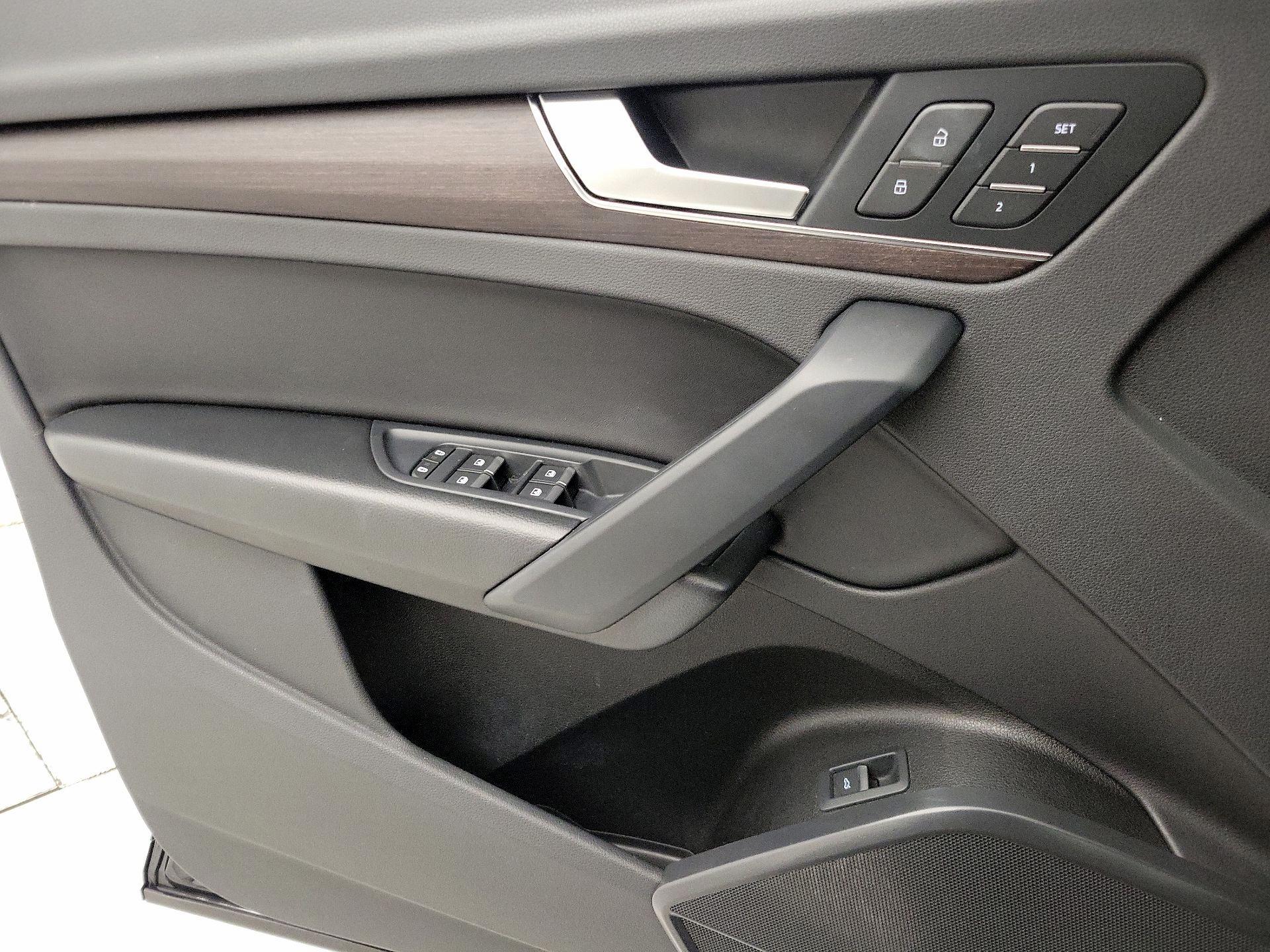 Thumbnail: 2022 Audi Q5 - 12