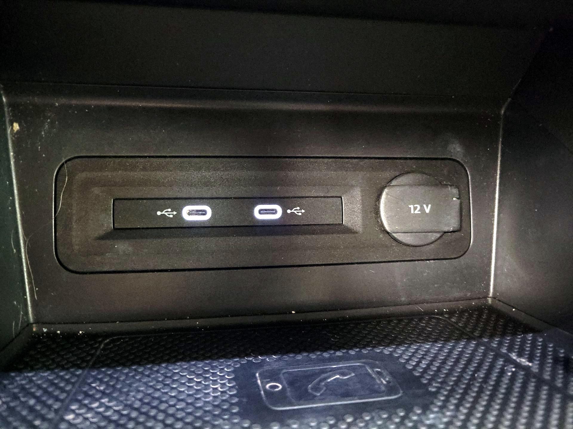 Thumbnail: 2022 Volkswagen Atlas - 18