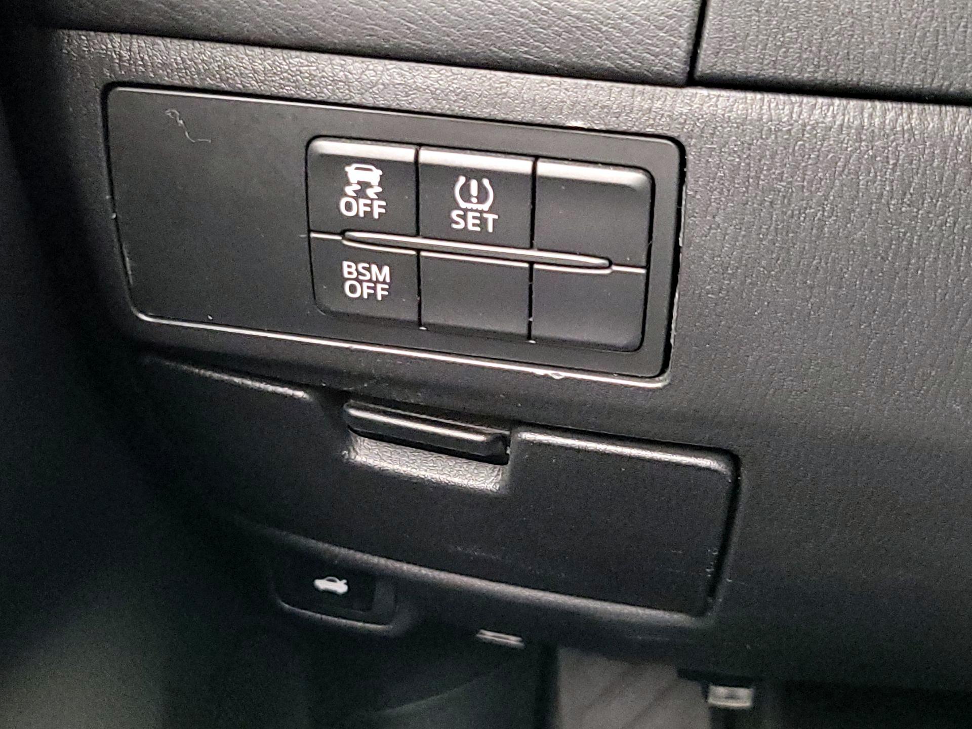 Thumbnail: 2014 Mazda Mazda6 - 13