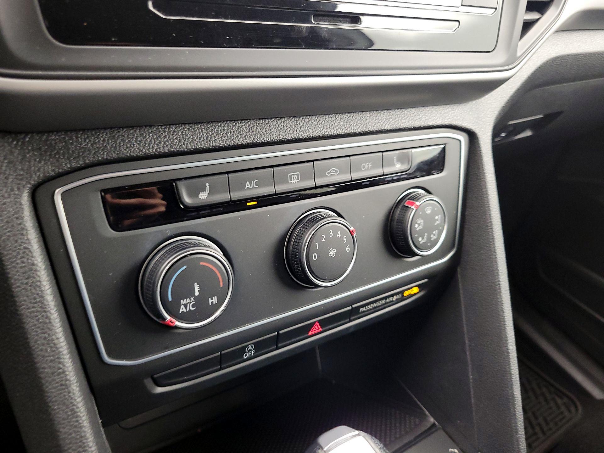 Thumbnail: 2023 Volkswagen Atlas - 16