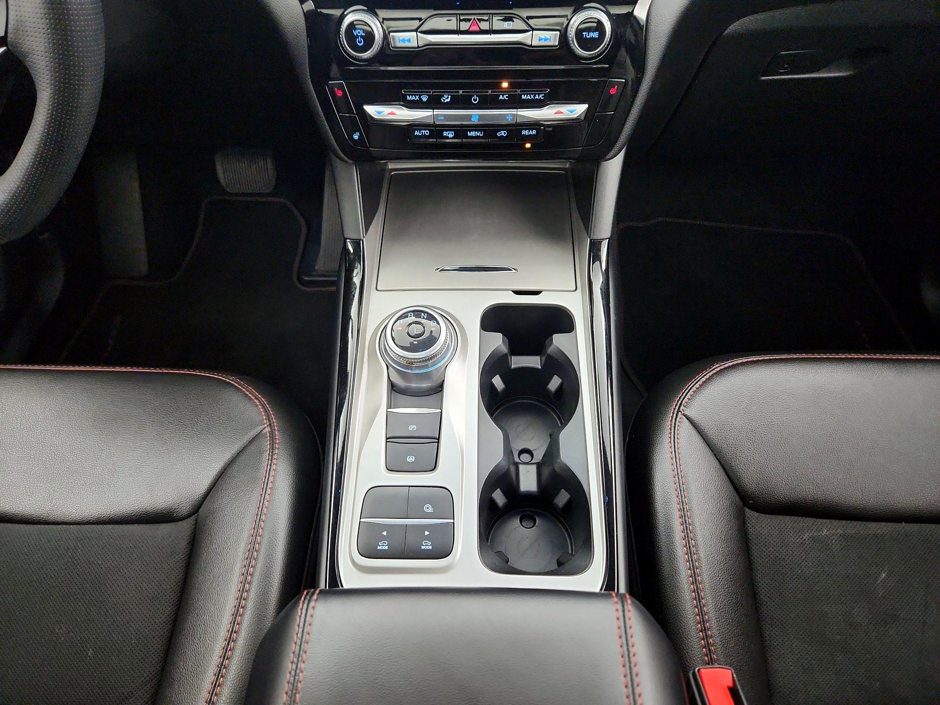 Thumbnail: 2022 Ford Explorer - 18