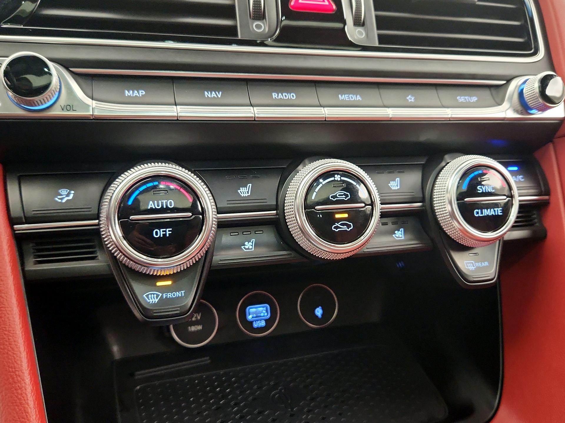 Thumbnail: 2023 Genesis G70 - 17