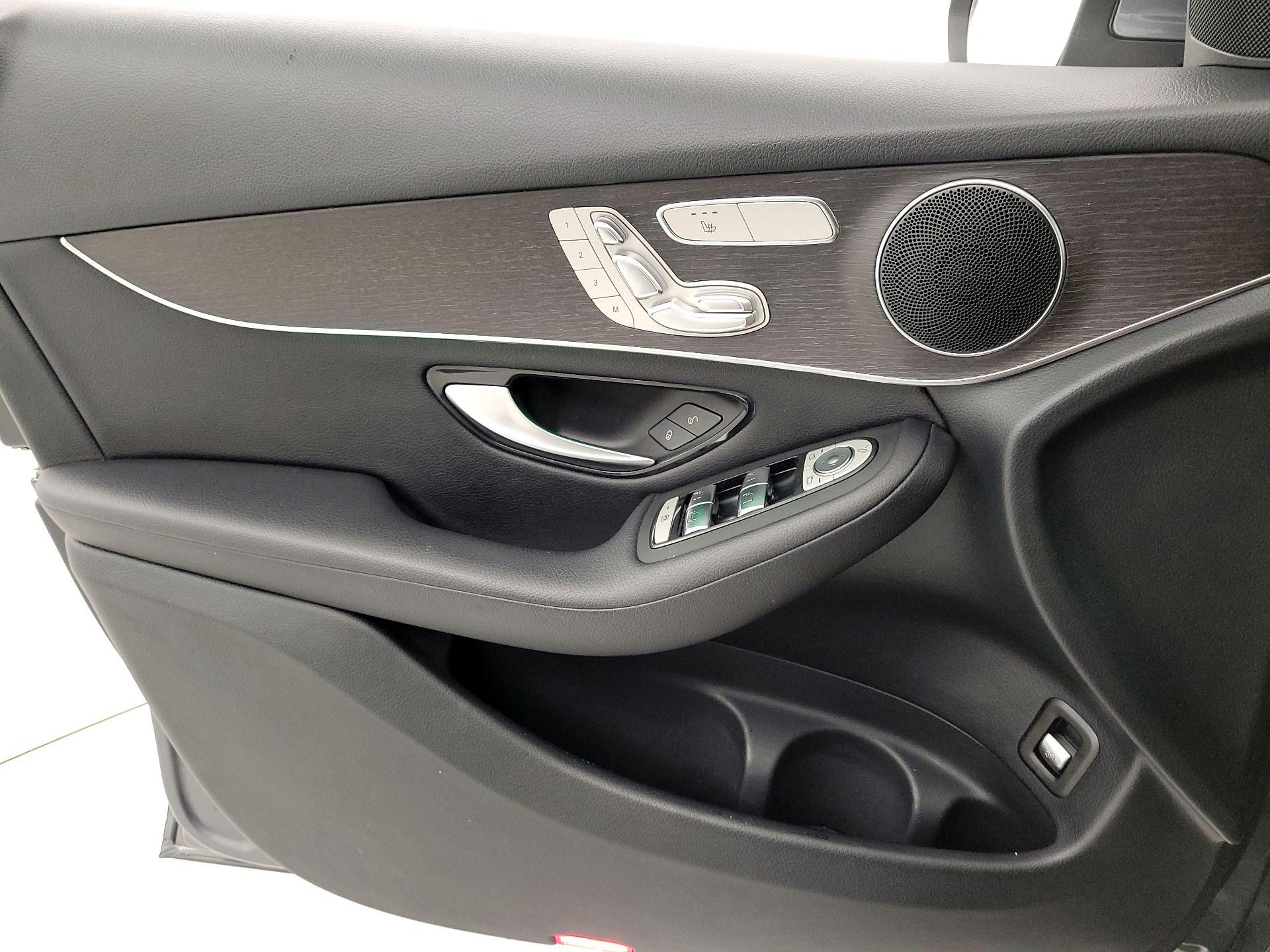 Thumbnail: 2022 Mercedes-Benz GLC - 12