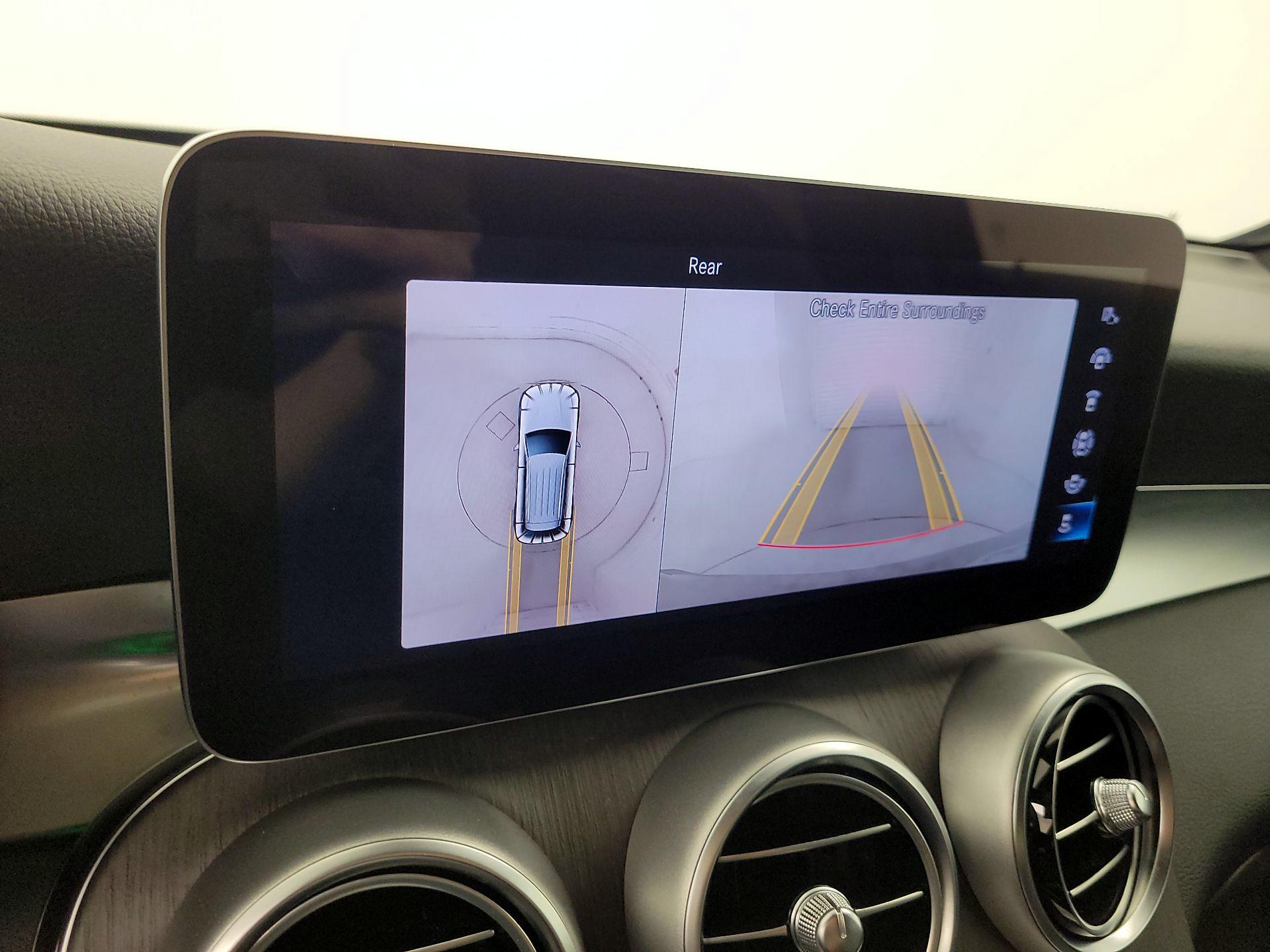 Thumbnail: 2022 Mercedes-Benz GLC - 14