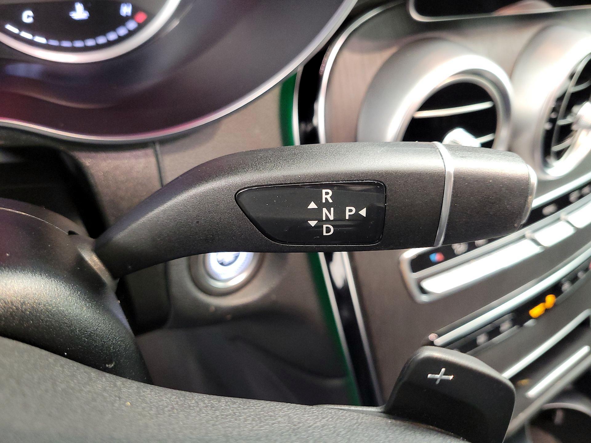 Thumbnail: 2022 Mercedes-Benz GLC - 17