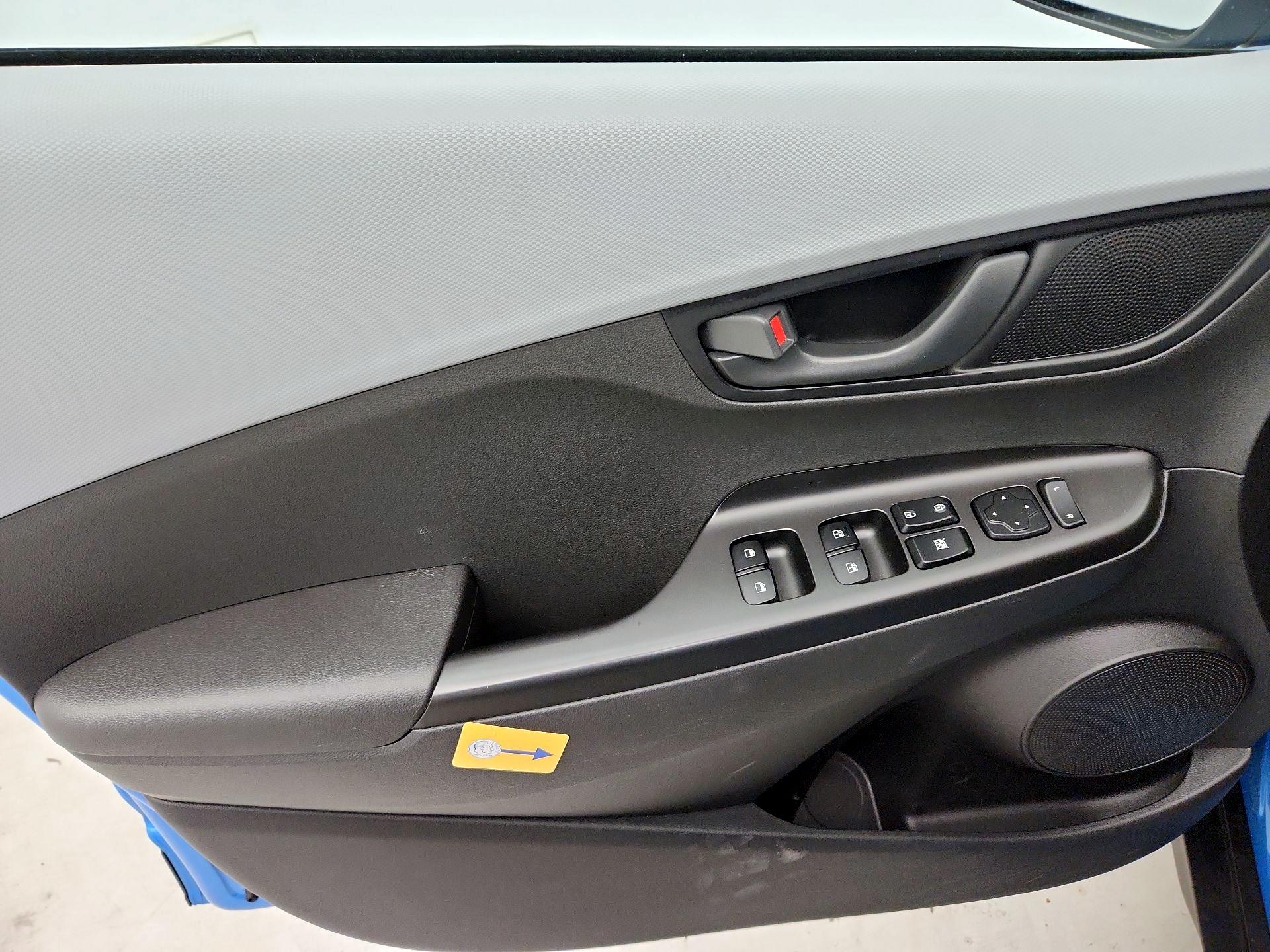 Thumbnail: 2020 Hyundai Kona - 12