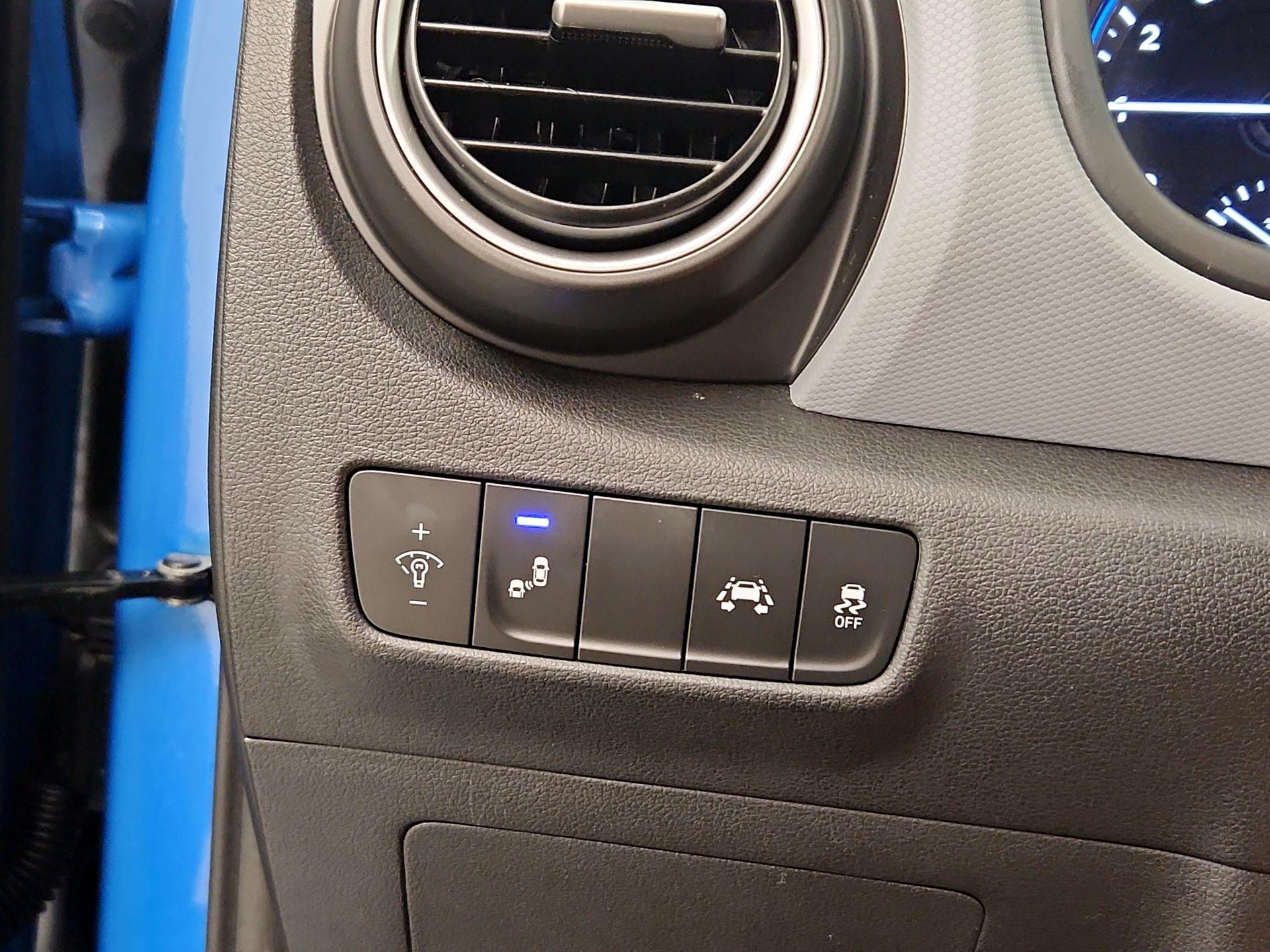 Thumbnail: 2020 Hyundai Kona - 13