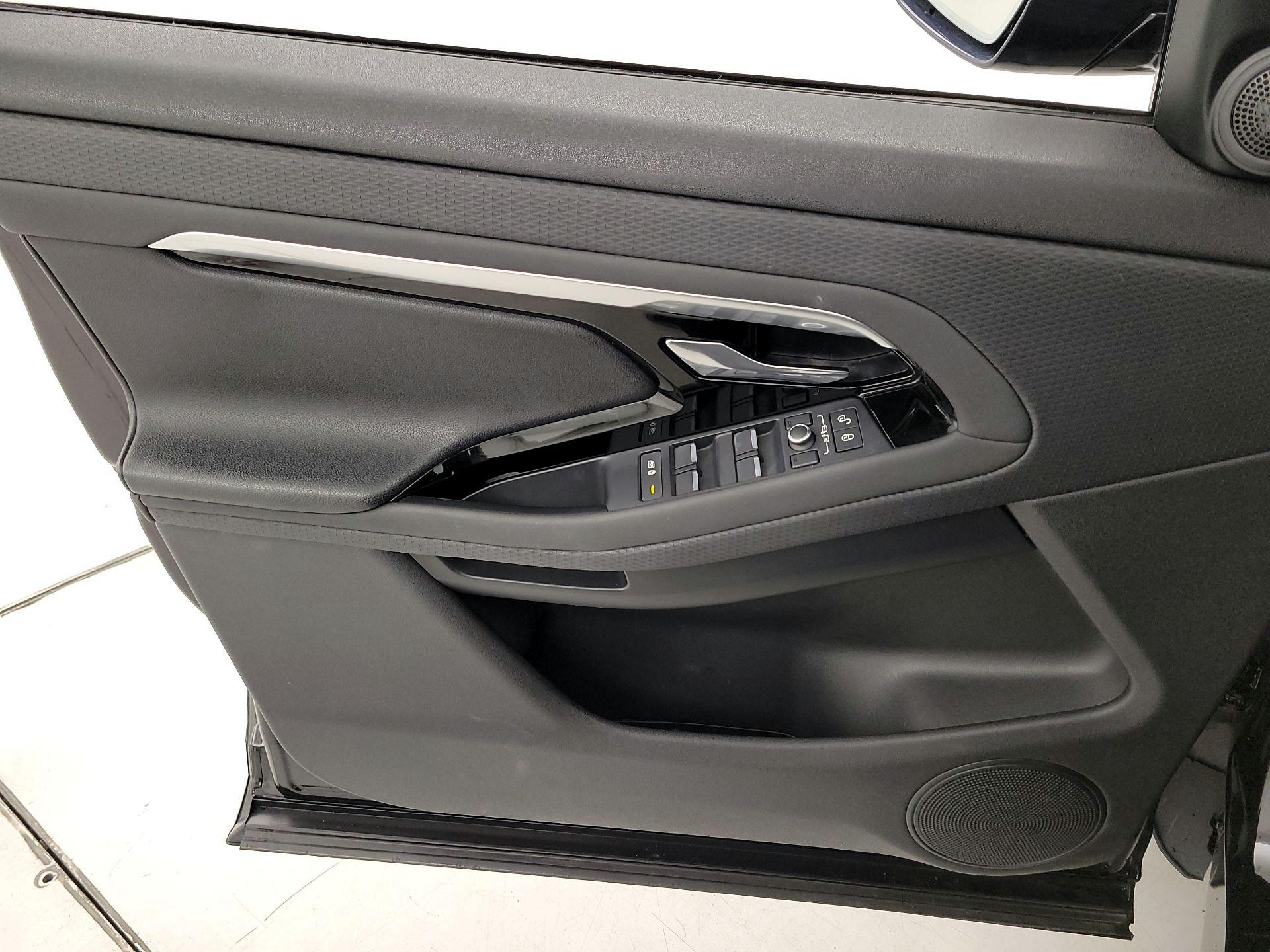 Thumbnail: 2020 Land Rover Range Rover Evoque - 12