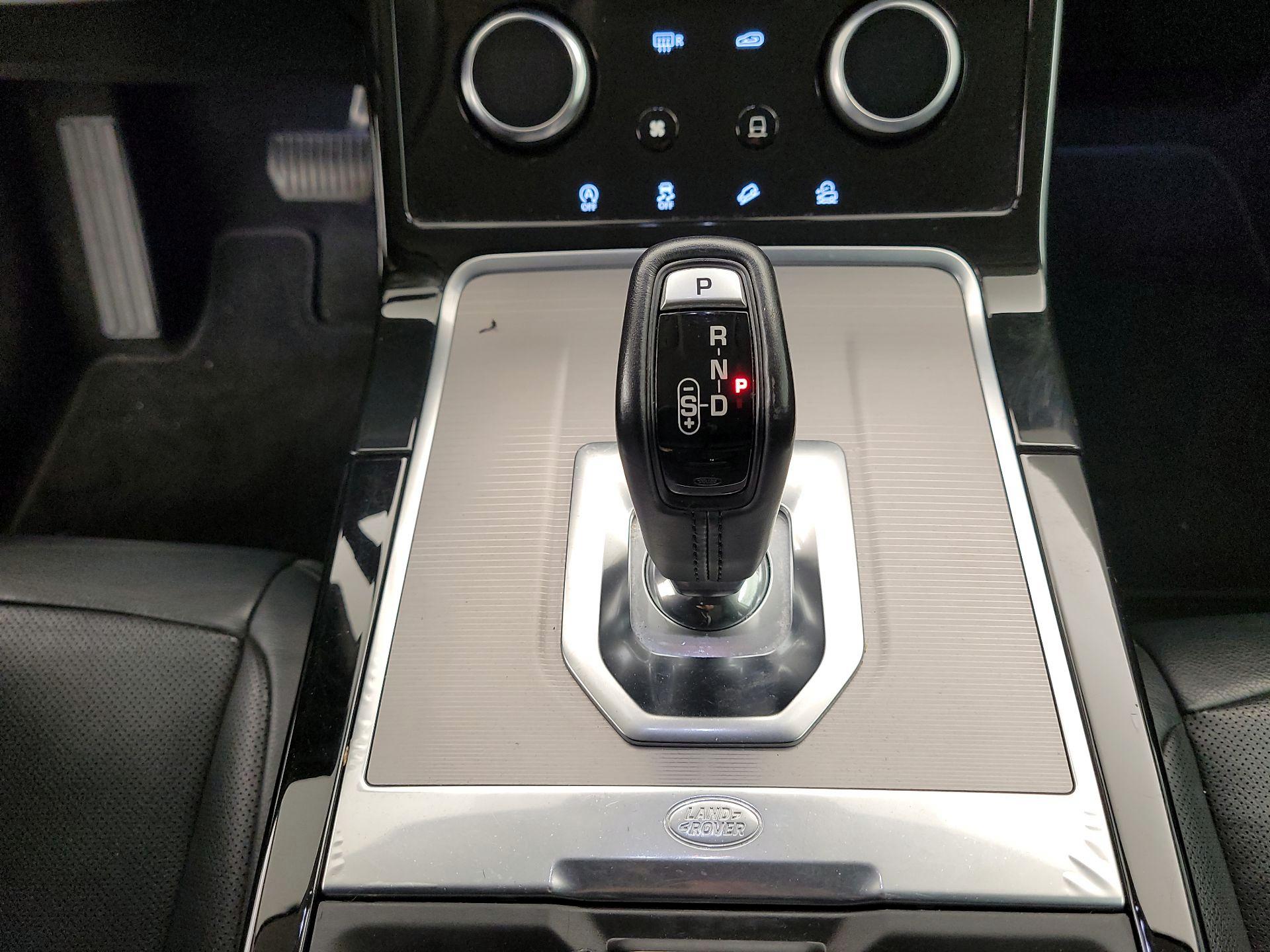 Thumbnail: 2020 Land Rover Range Rover Evoque - 18