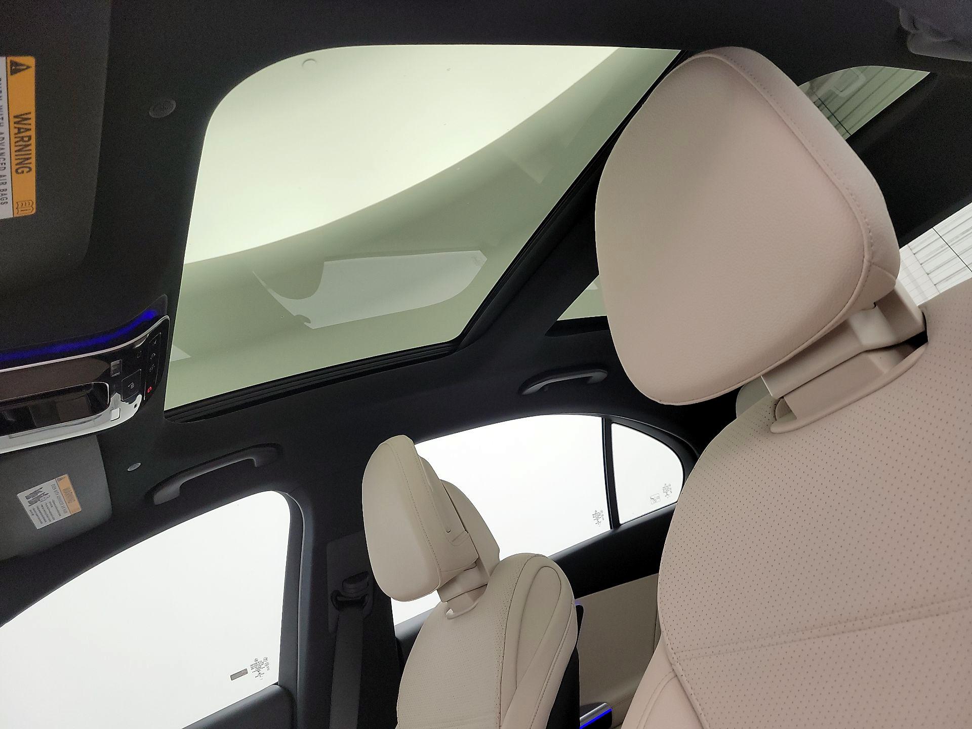 Thumbnail: 2022 Mercedes-Benz C-Class - 19