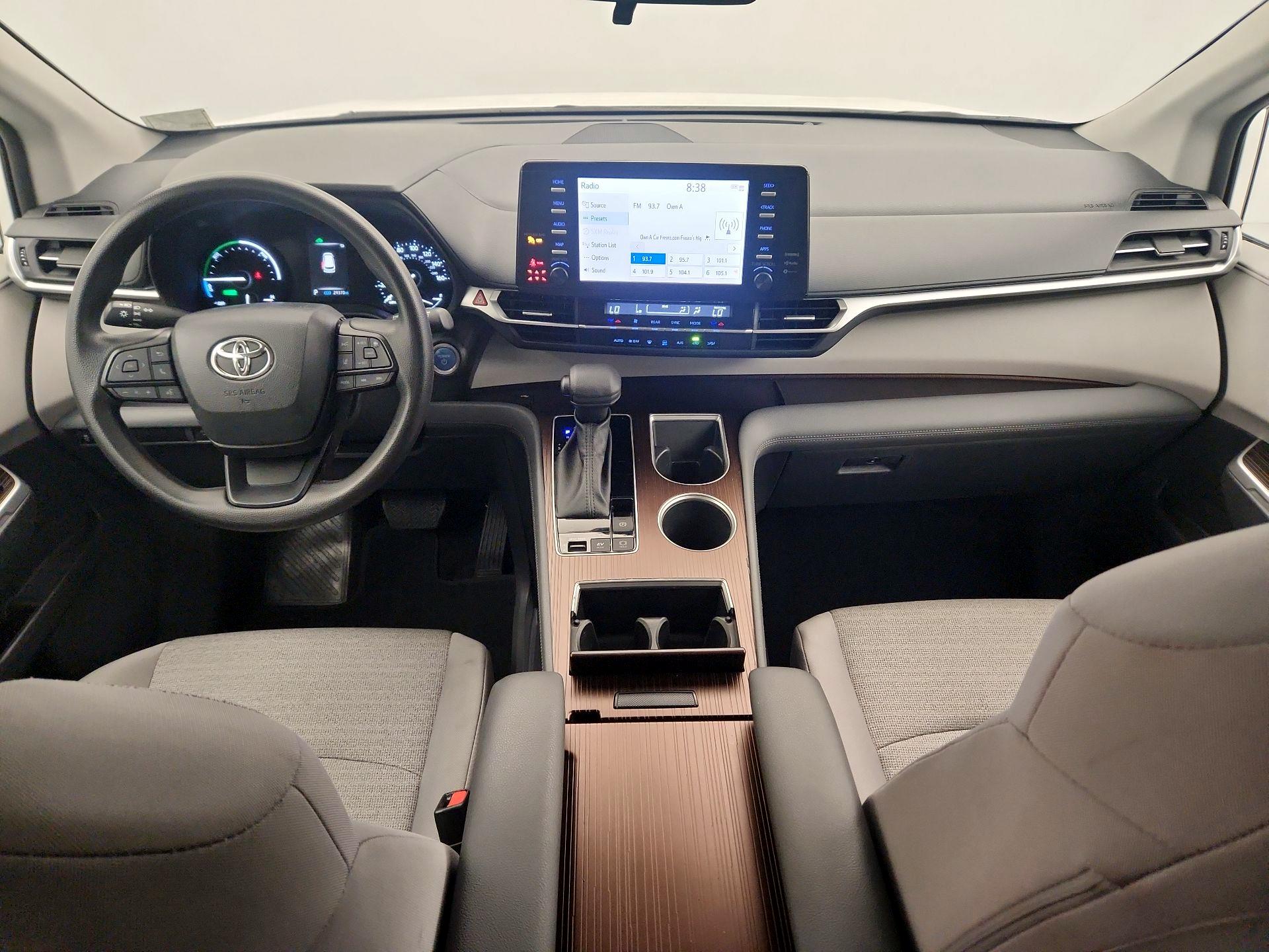 Thumbnail: 2023 Toyota Sienna - 9