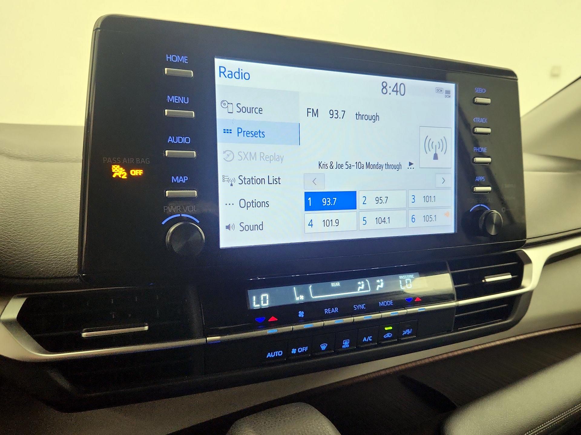 Thumbnail: 2023 Toyota Sienna - 15