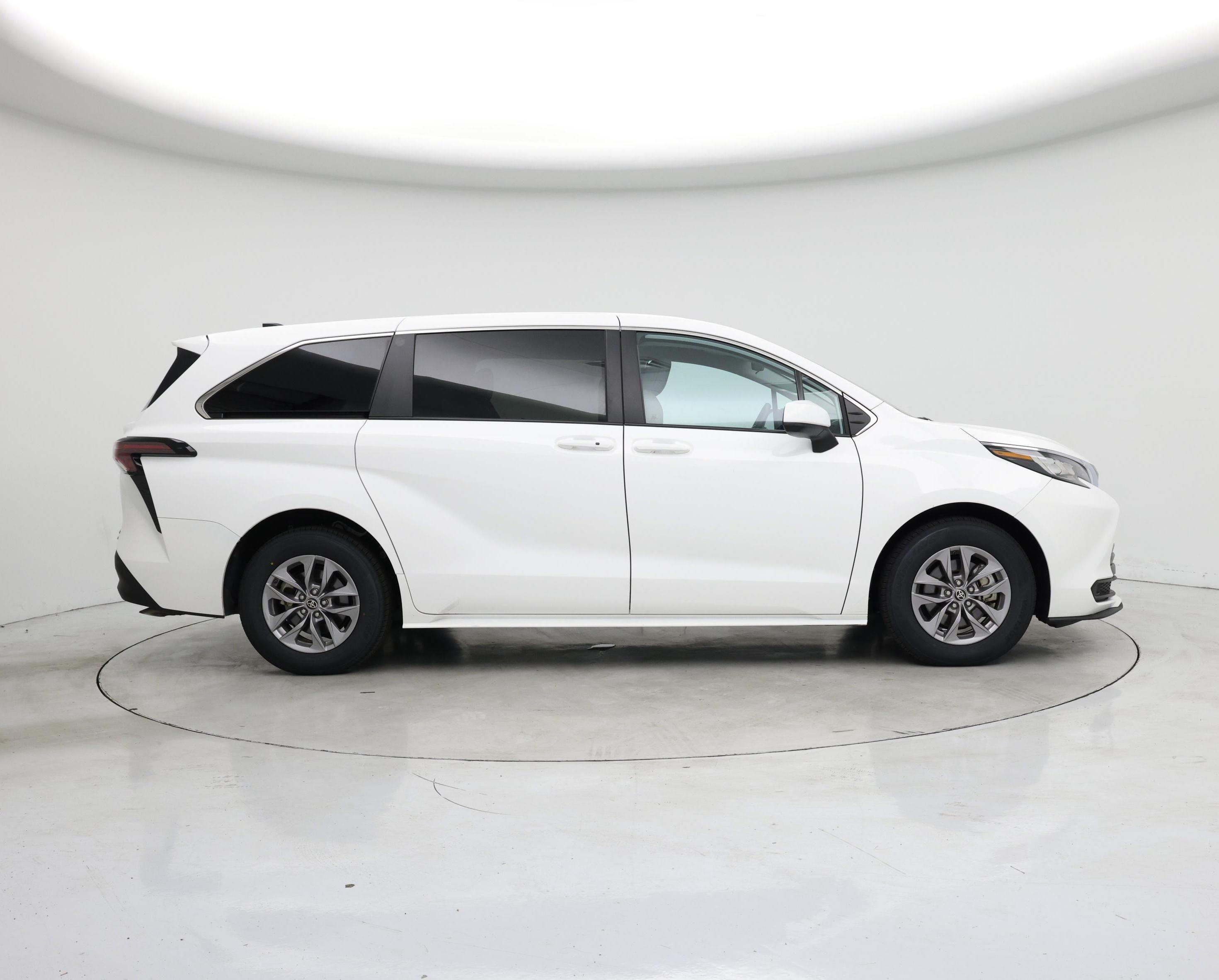 Thumbnail: 2023 Toyota Sienna - 7