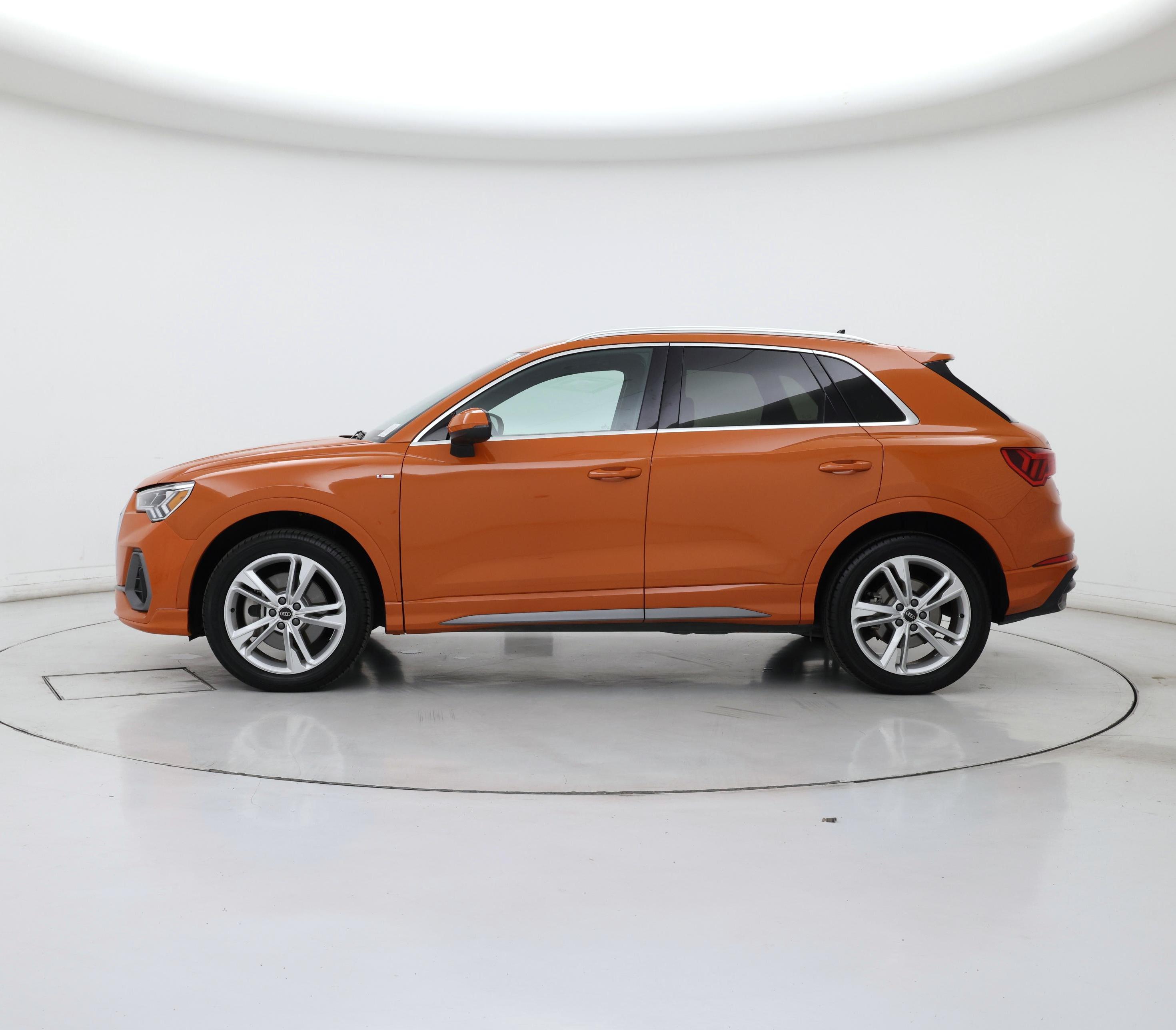 Thumbnail: 2022 Audi Q3 - 3