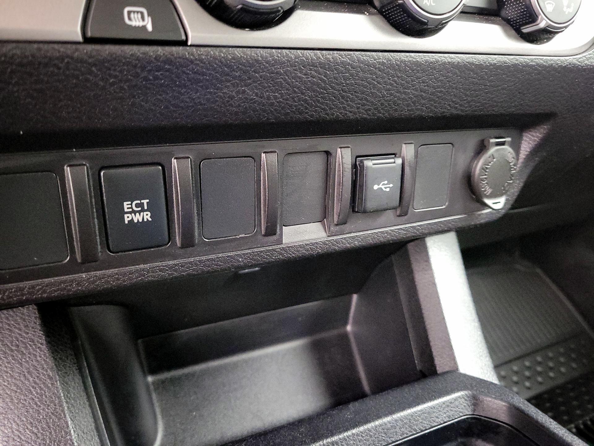 Thumbnail: 2023 Toyota Tacoma - 18