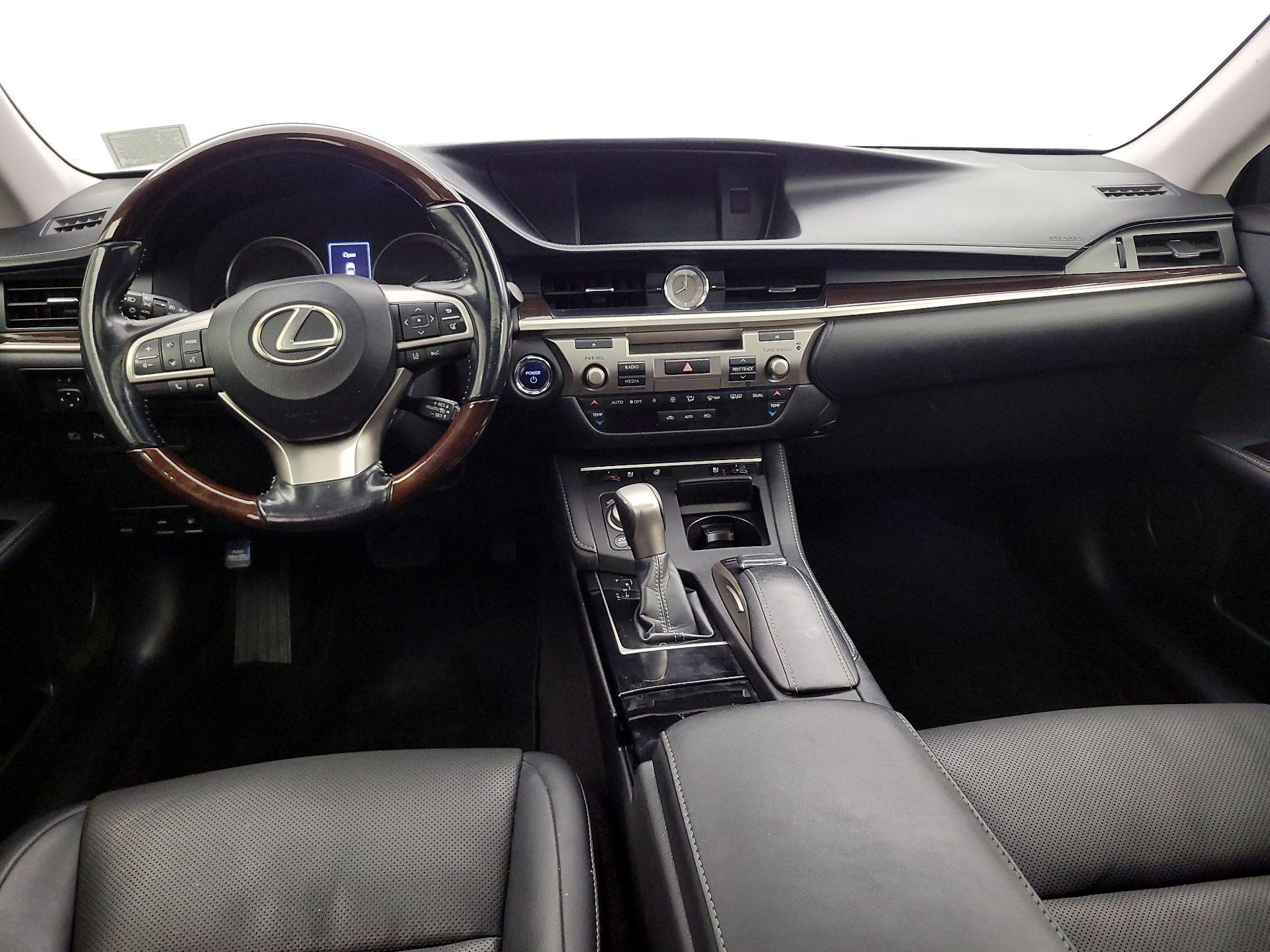 Thumbnail: 2018 Lexus ES - 9