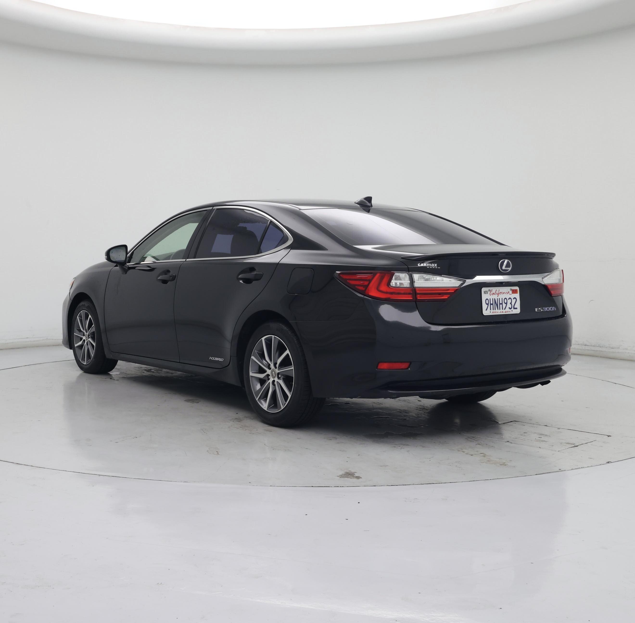 Thumbnail: 2018 Lexus ES - 2