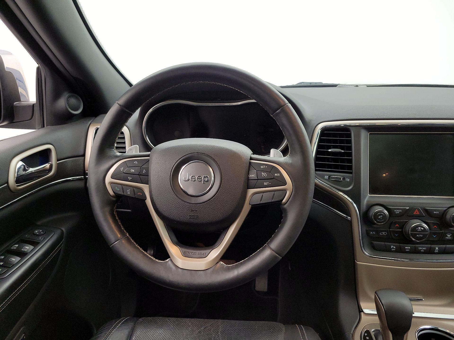 Thumbnail: 2016 Jeep Grand Cherokee - 10