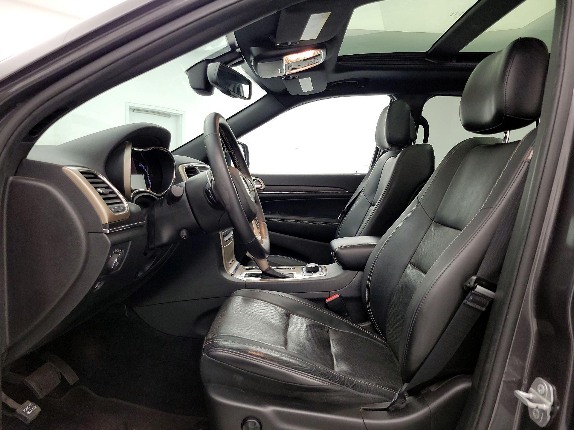 Thumbnail: 2016 Jeep Grand Cherokee - 11