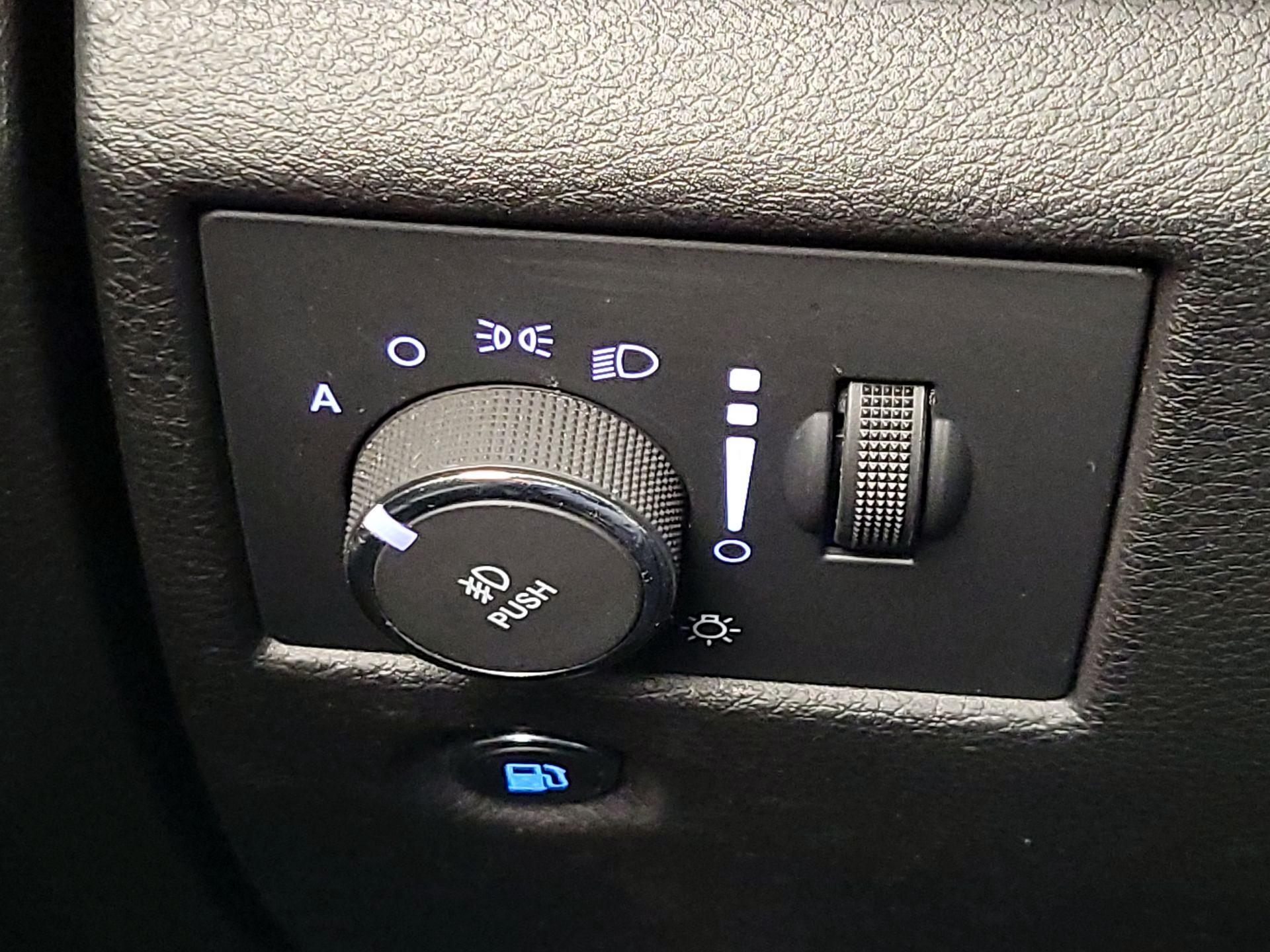 Thumbnail: 2016 Jeep Grand Cherokee - 13