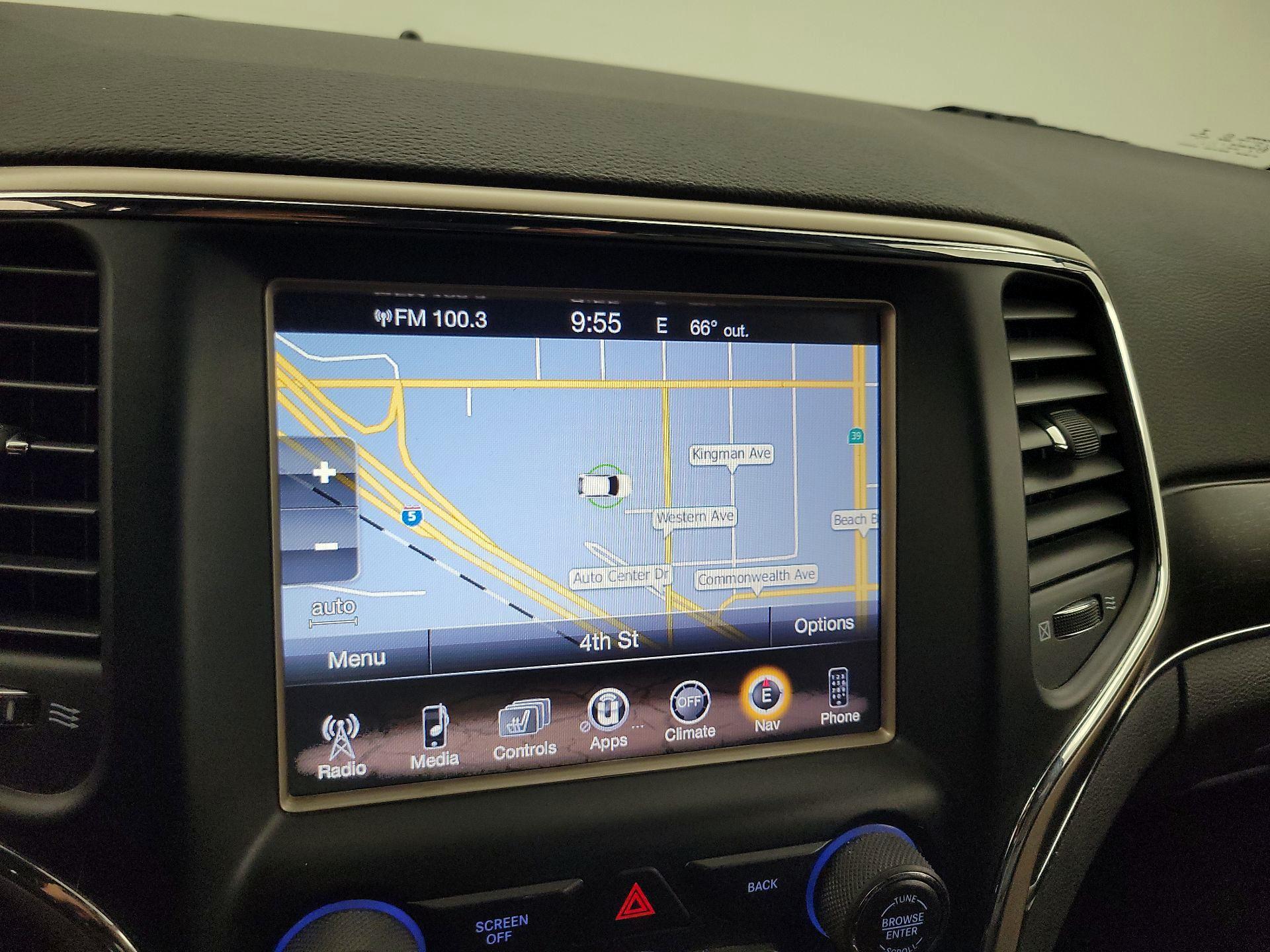 Thumbnail: 2016 Jeep Grand Cherokee - 14