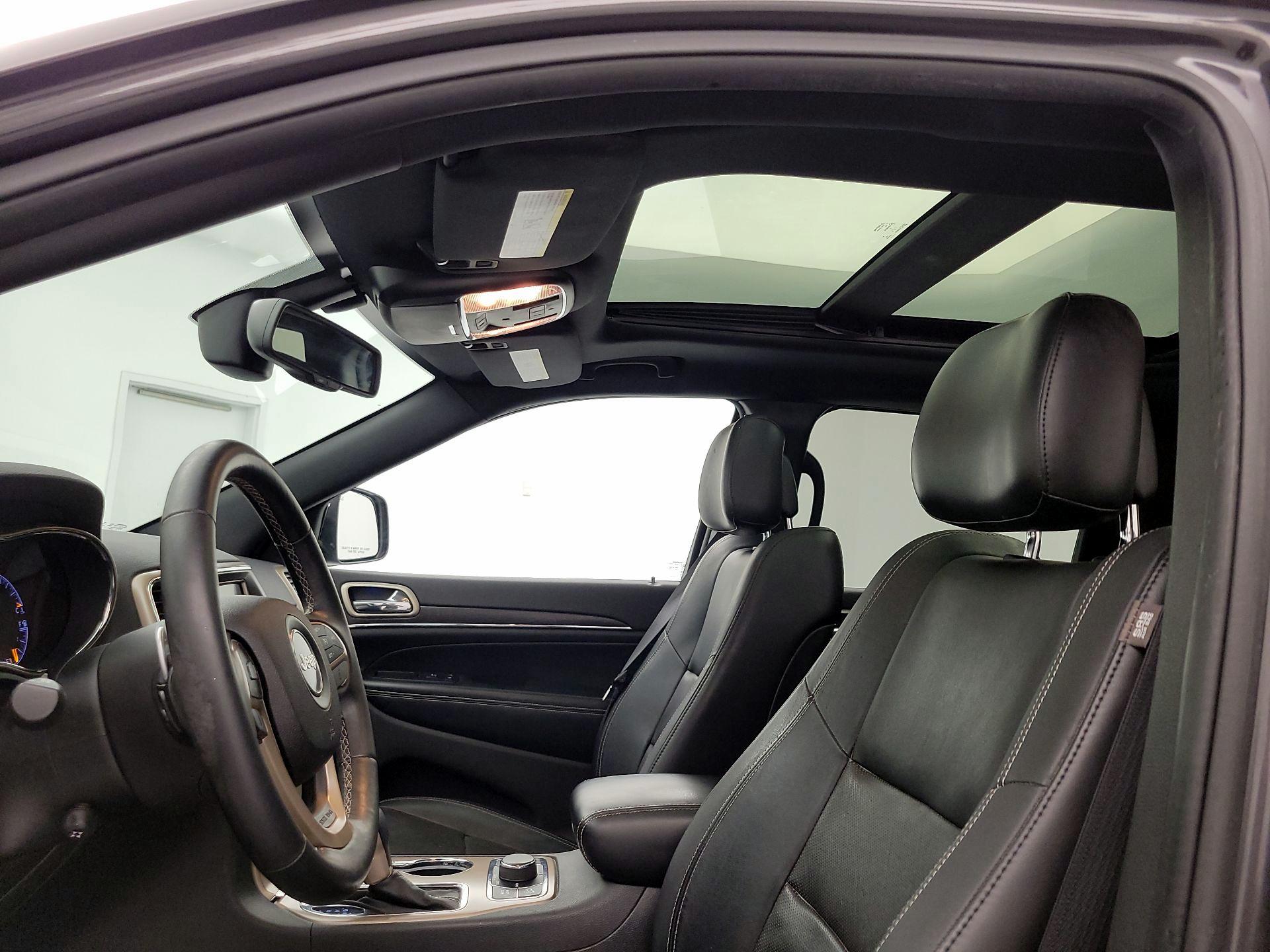 Thumbnail: 2016 Jeep Grand Cherokee - 20