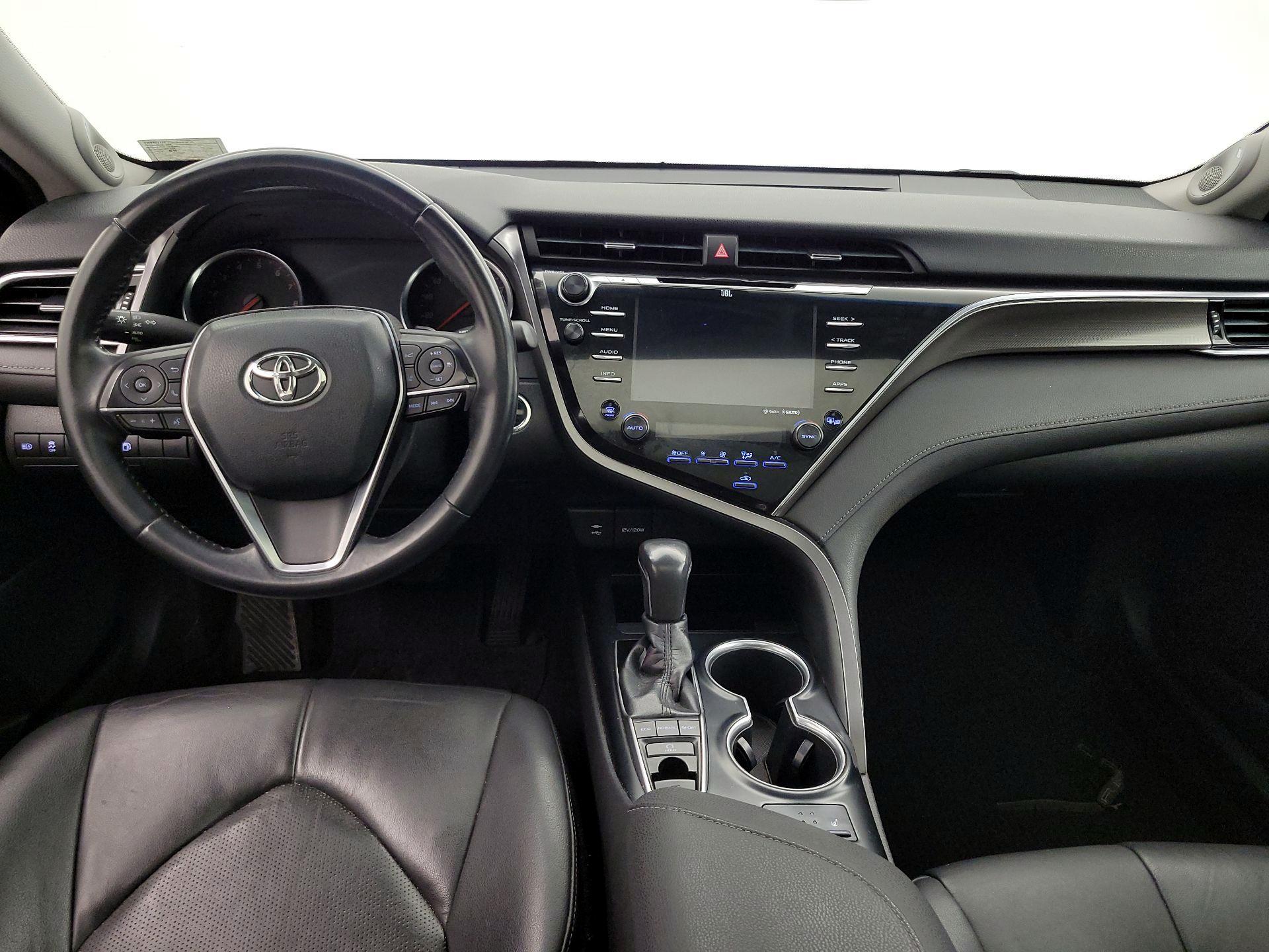 Thumbnail: 2018 Toyota Camry - 9