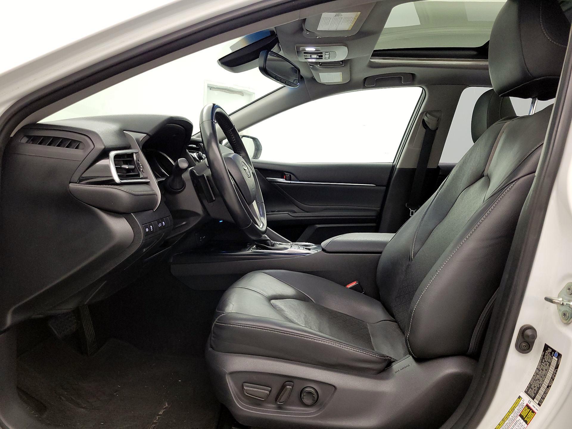 Thumbnail: 2018 Toyota Camry - 11