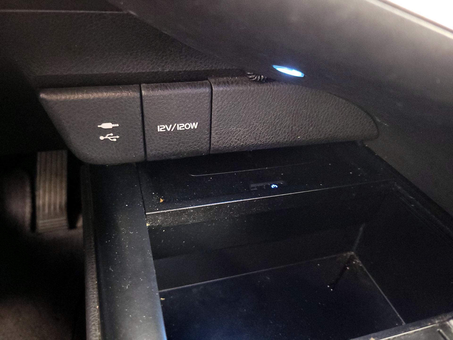 Thumbnail: 2018 Toyota Camry - 18