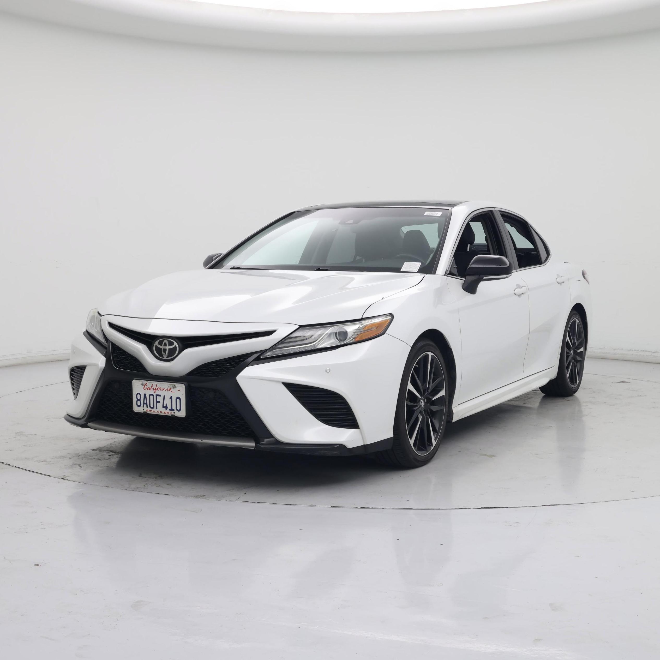 Thumbnail: 2018 Toyota Camry - 4