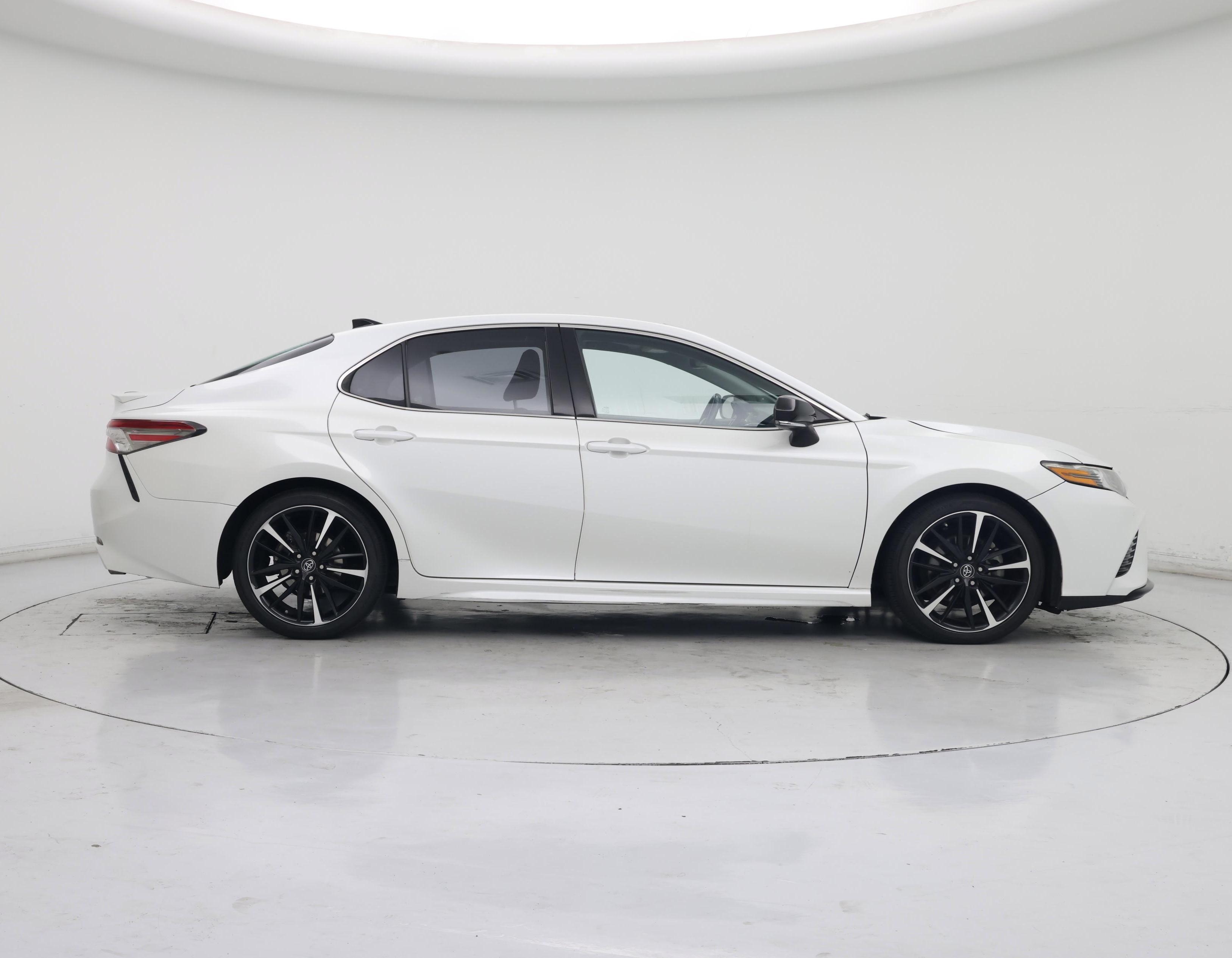 Thumbnail: 2018 Toyota Camry - 7