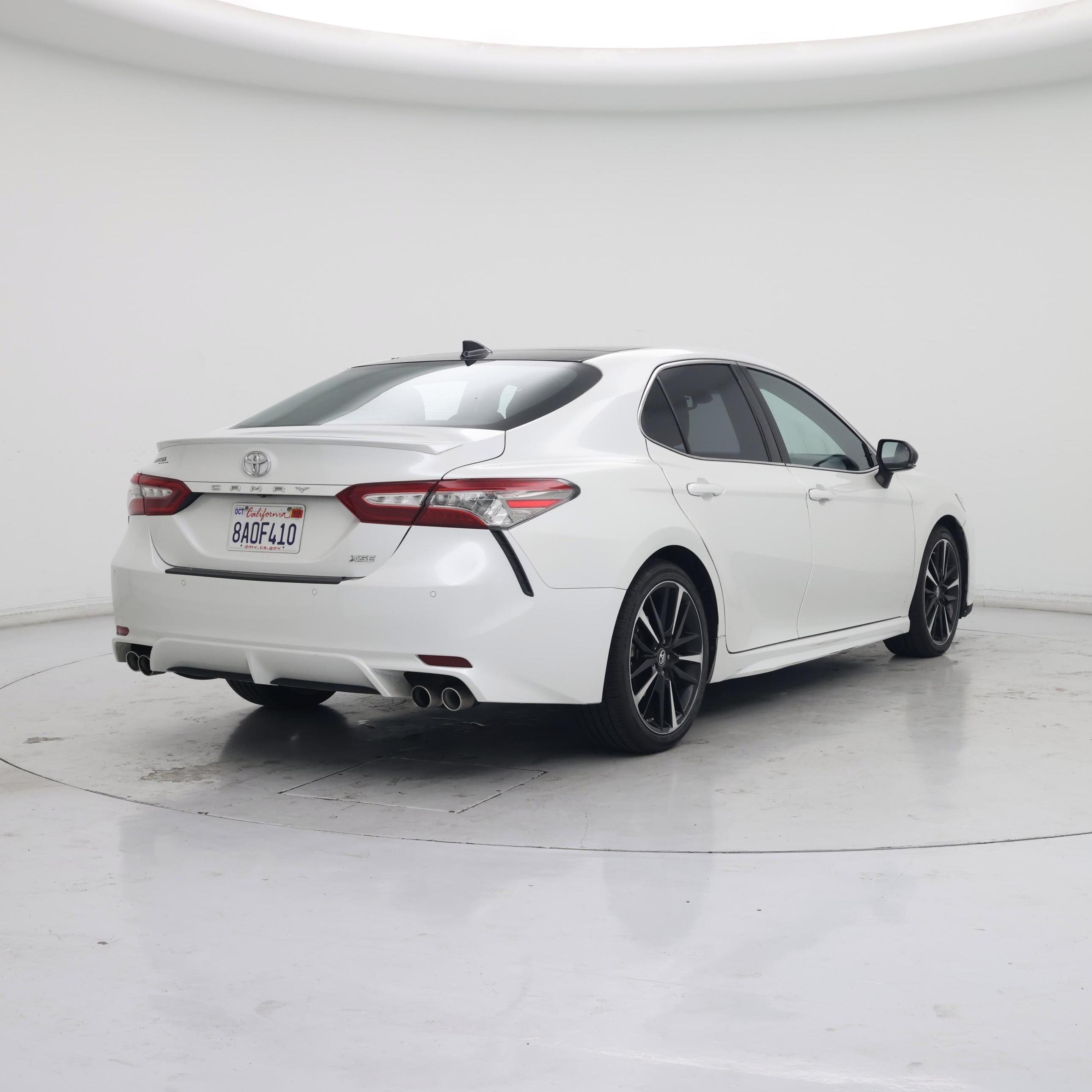 Thumbnail: 2018 Toyota Camry - 8