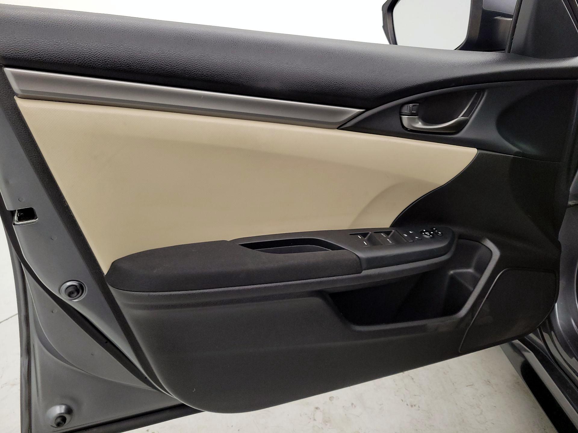 Thumbnail: 2017 Honda Civic - 12