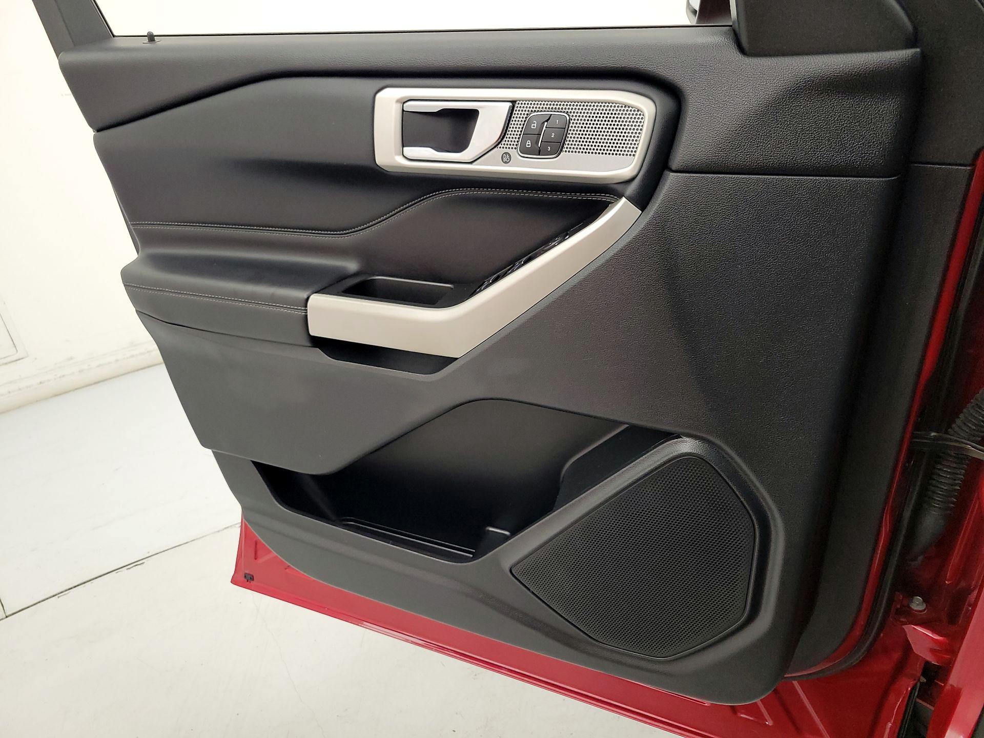 Thumbnail: 2020 Ford Explorer - 12