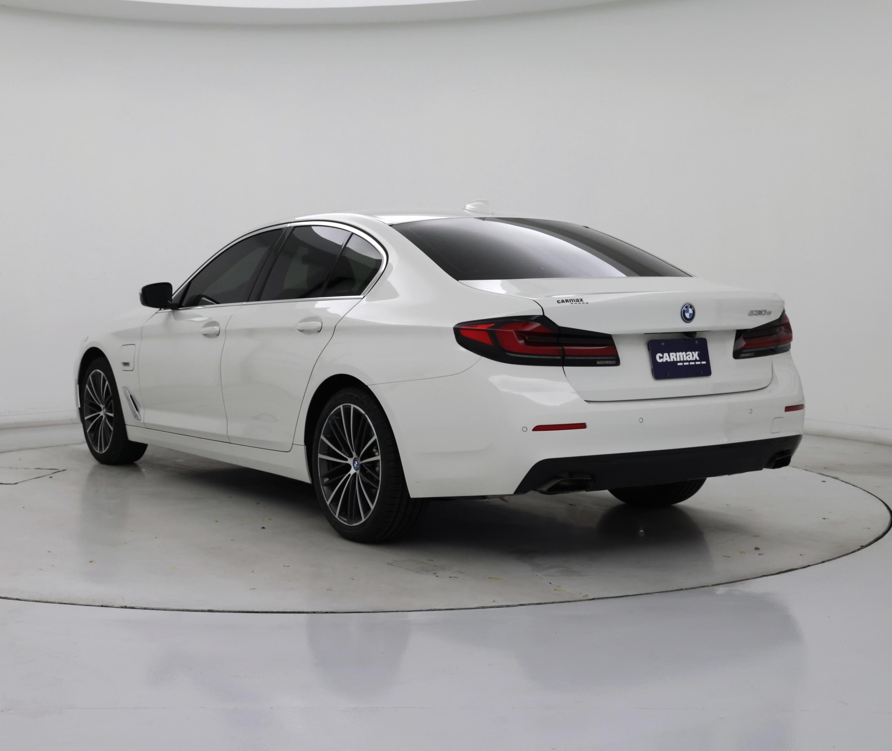 Thumbnail: 2023 BMW 5 Series - 2