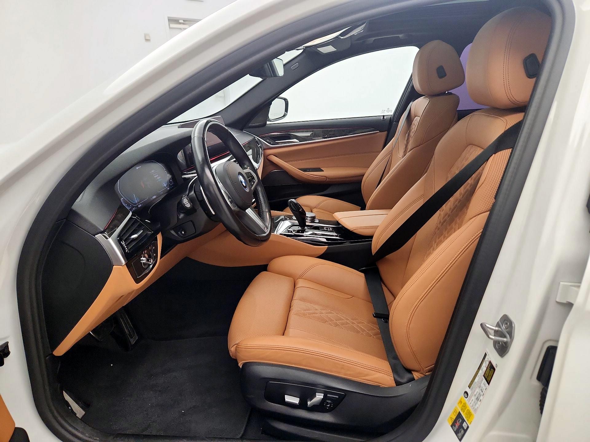 Thumbnail: 2022 BMW 5 Series - 11