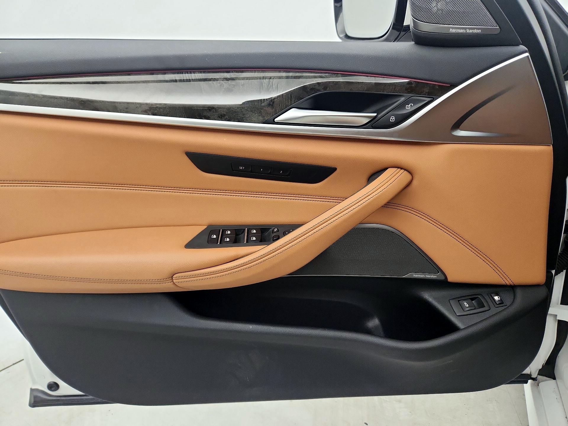 Thumbnail: 2022 BMW 5 Series - 12