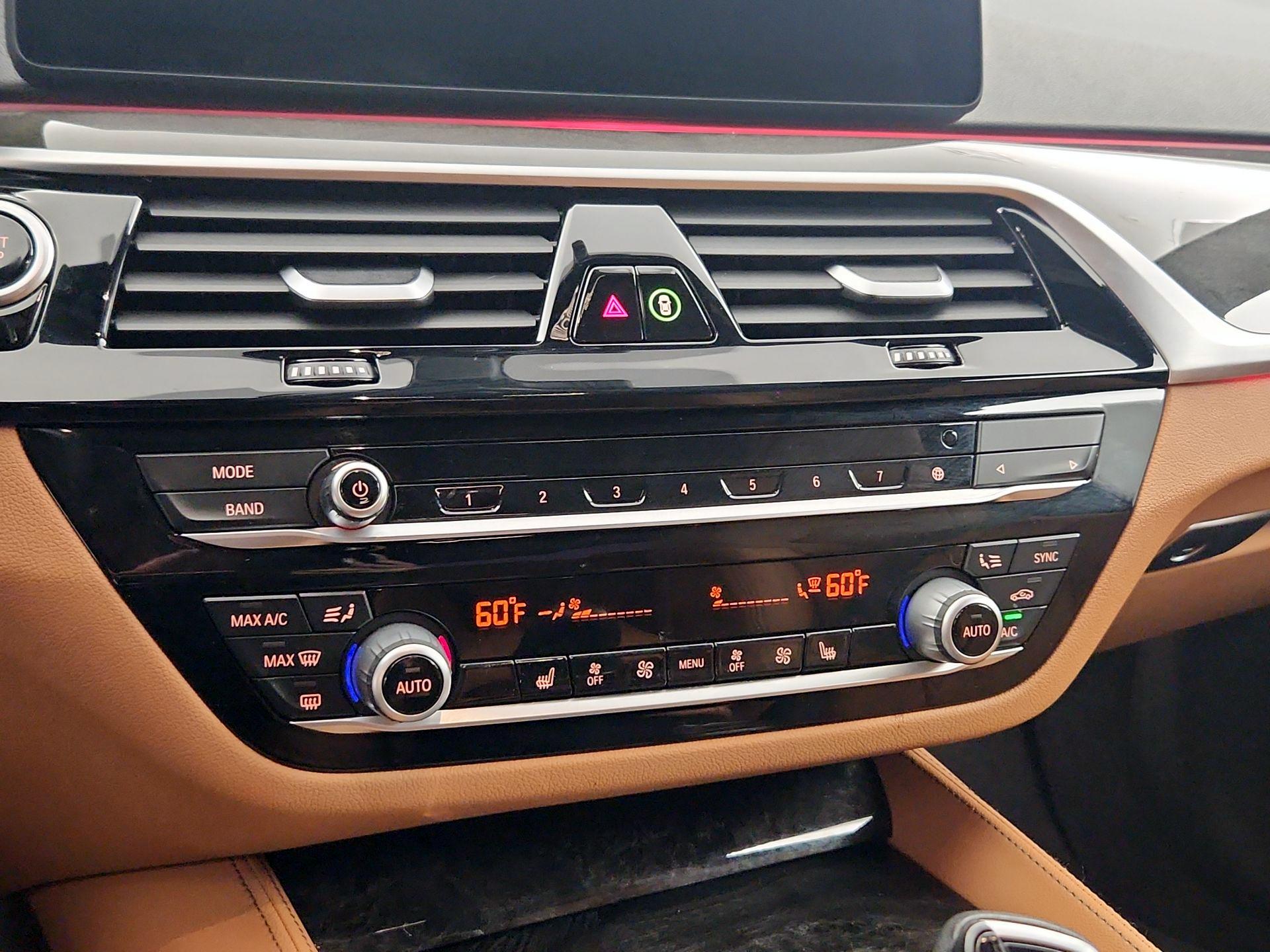 Thumbnail: 2022 BMW 5 Series - 16