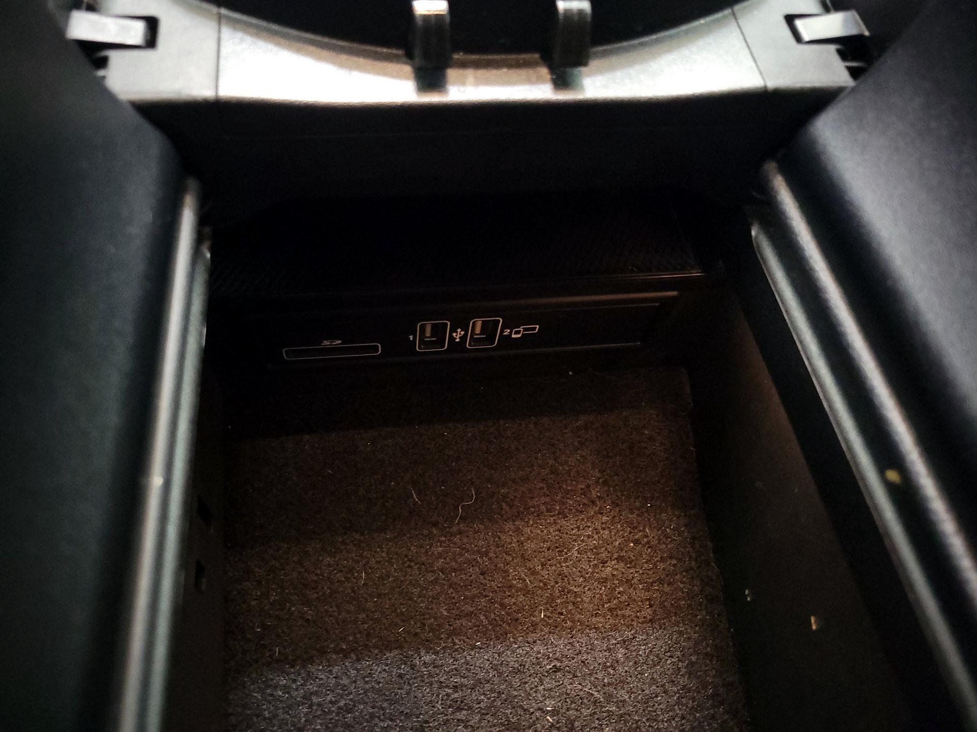 Thumbnail: 2020 Mercedes-Benz C-Class - 19