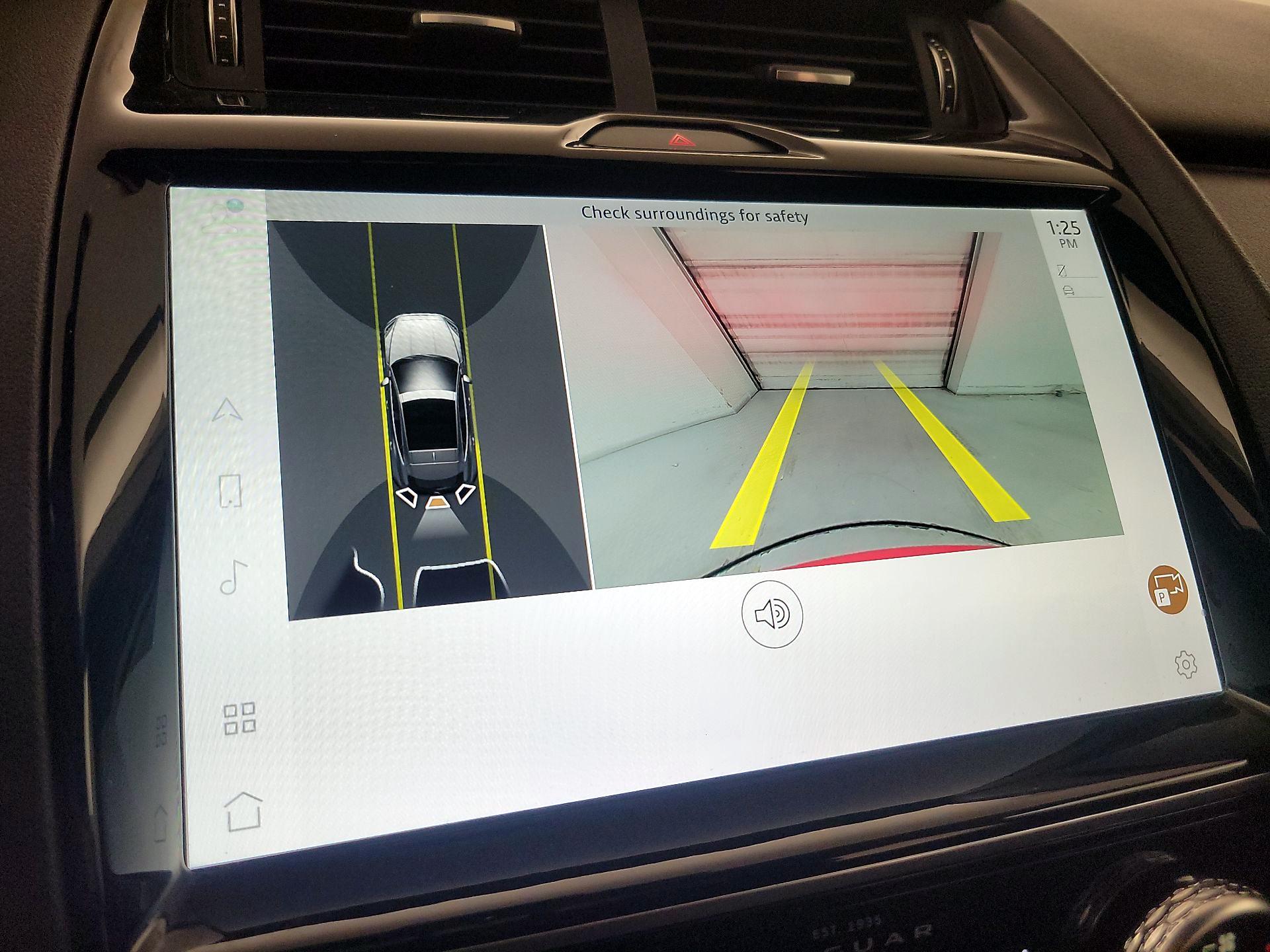 Thumbnail: 2022 Jaguar E-Pace - 15