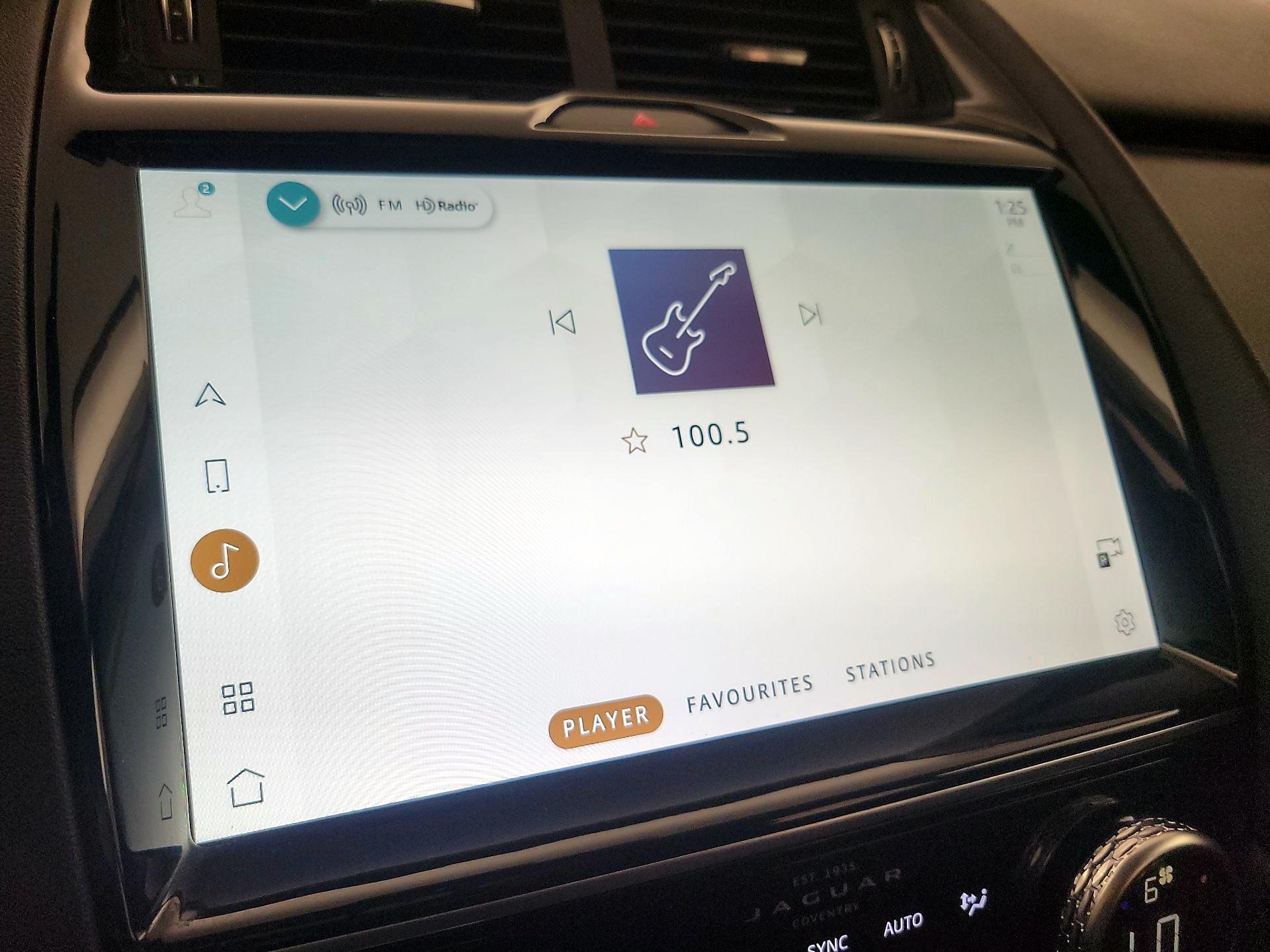 Thumbnail: 2022 Jaguar E-Pace - 16